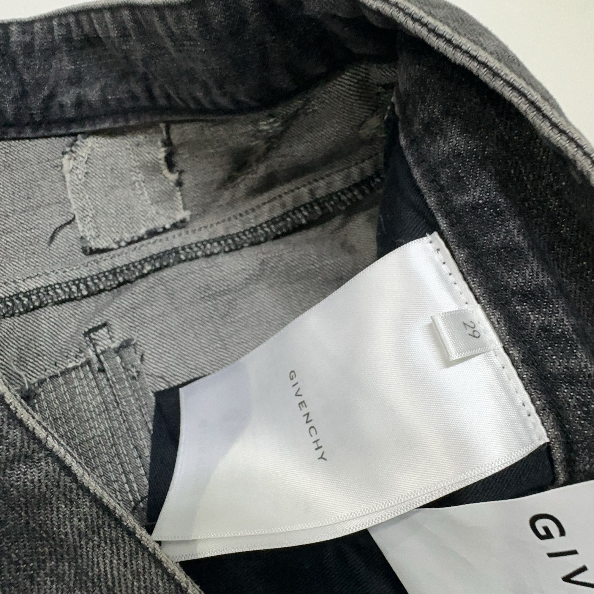 Givenchy Givenchy Distressed Denim Jeans Size 29 Size US 29 - 5 Thumbnail