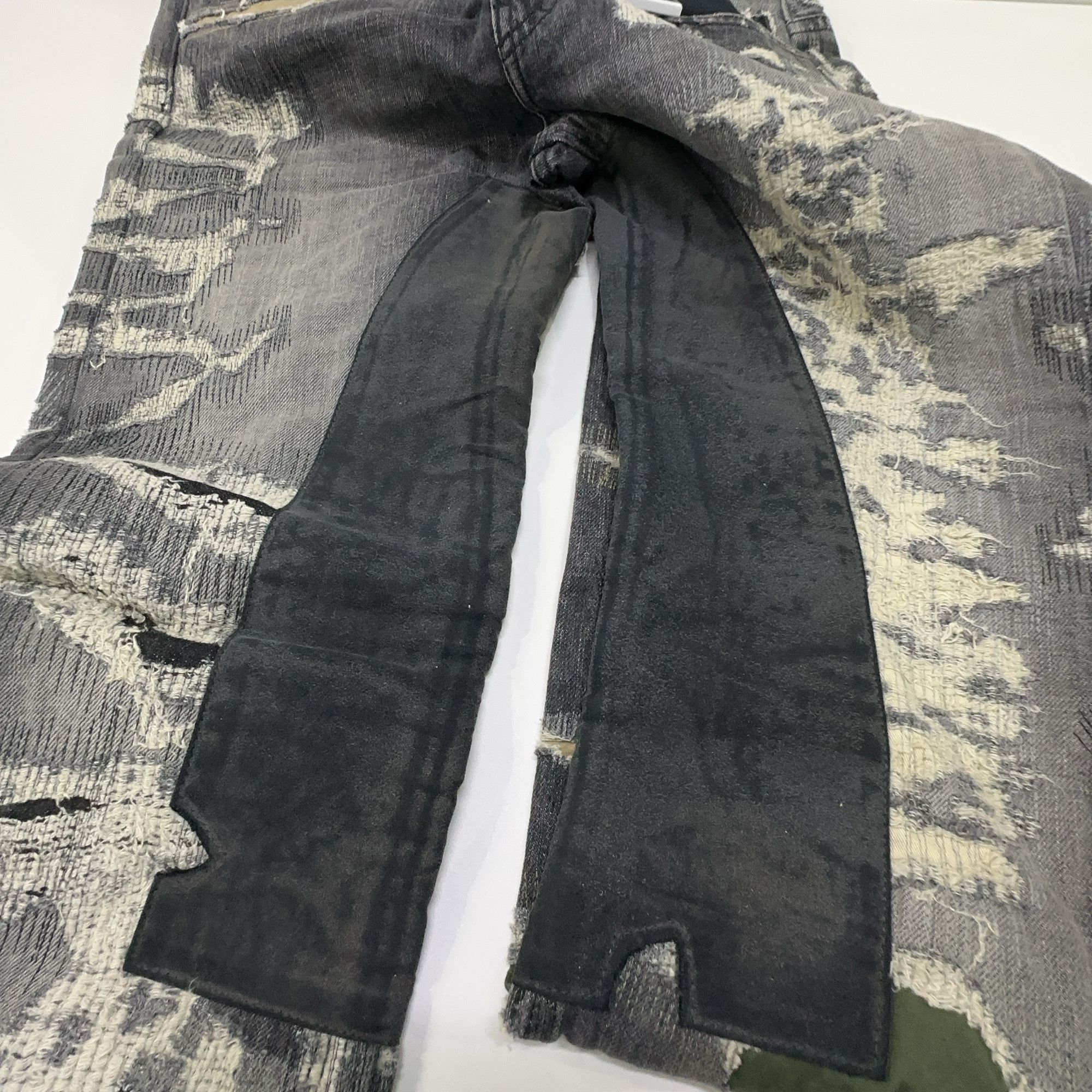 Givenchy Givenchy Distressed Denim Jeans Size 29 Size US 29 - 7 Thumbnail