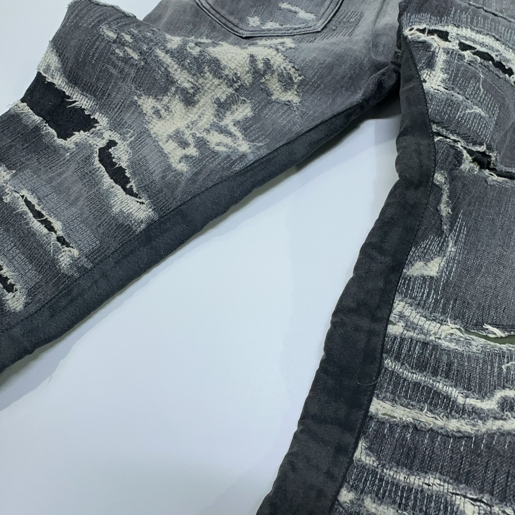 Givenchy Givenchy Distressed Denim Jeans Size 29 Size US 29 - 8 Thumbnail