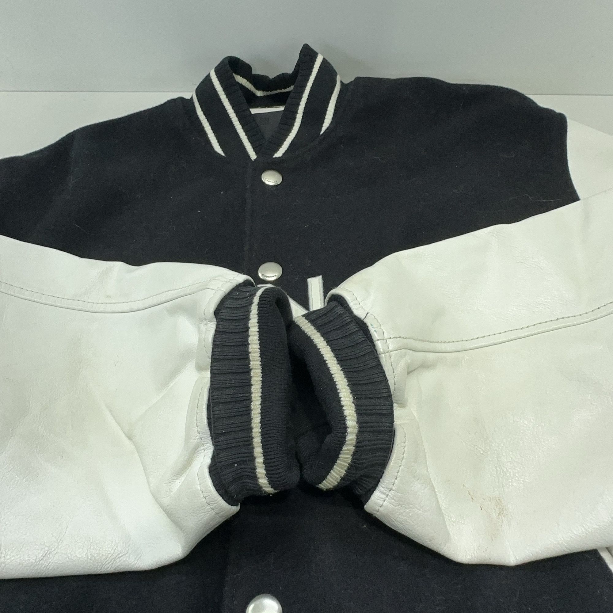 Givenchy Givenchy Logo Varsity Jacket Size M Size US M / EU 48-50 / 2 - 10 Thumbnail