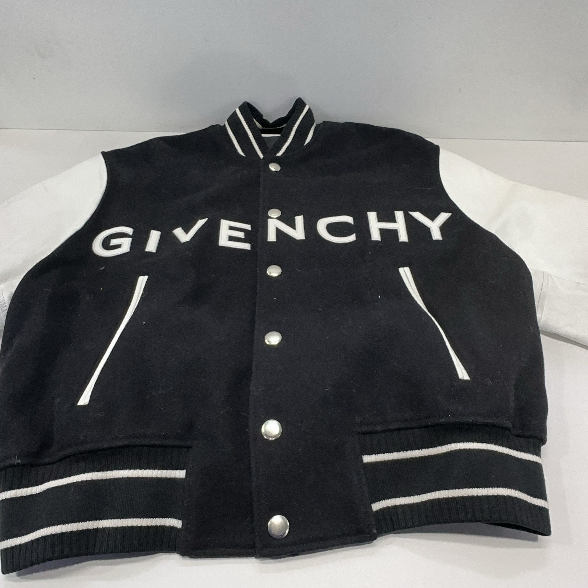 Givenchy Givenchy Logo Varsity Jacket Size M Size US M / EU 48-50 / 2 - 7 Thumbnail