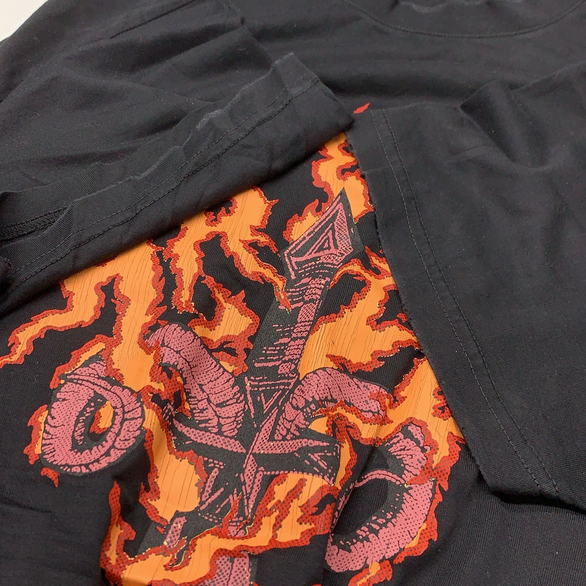 Givenchy Givenchy Flame Dagger Print T-Shirt Size S Size US S / EU 44-46 / 1 - 9 Thumbnail