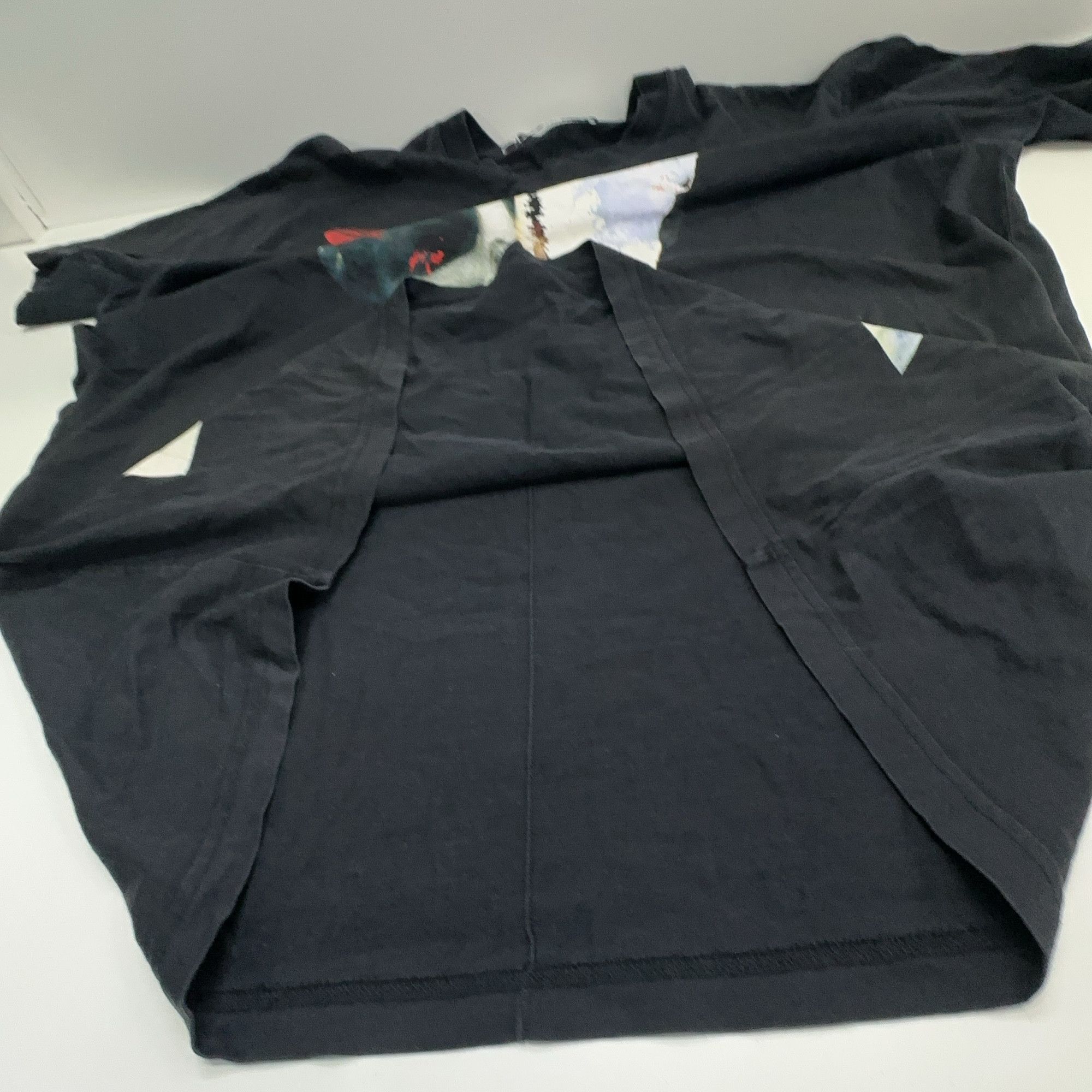 Givenchy Givenchy Graphic Print T-Shirt Size L Size US L / EU 52-54 / 3 - 11 Thumbnail