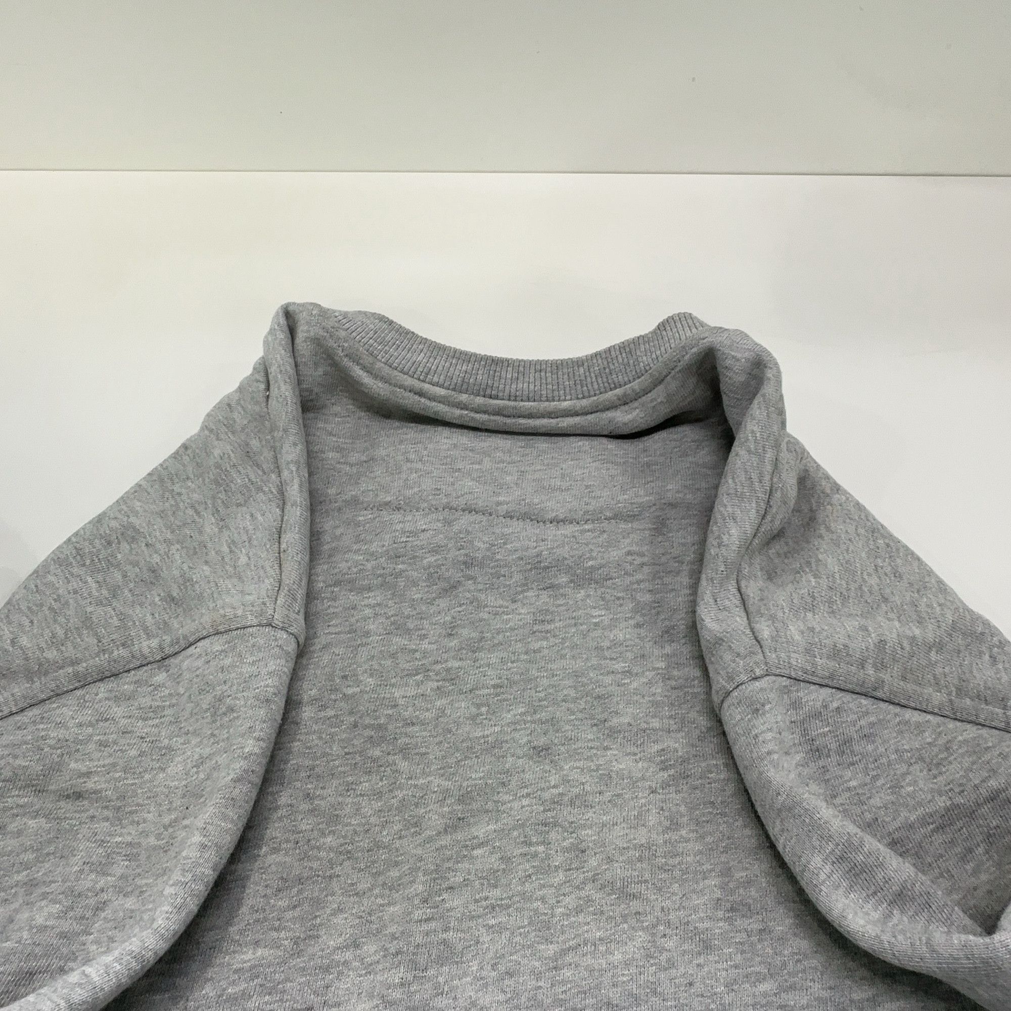 Givenchy Givenchy Logo Print Sweatshirt XL Size US XL / EU 56 / 4 - 15 Thumbnail