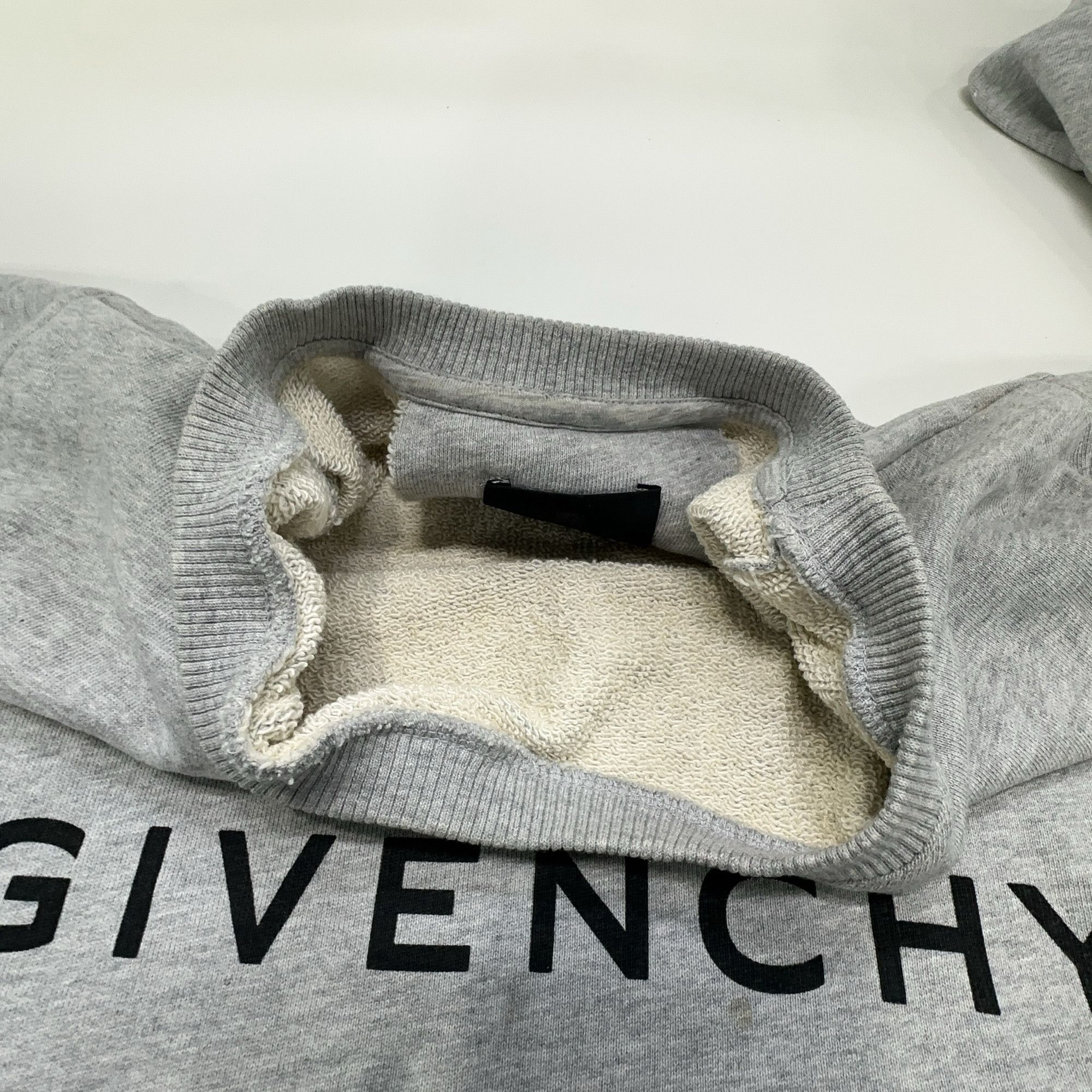 Givenchy Givenchy Logo Print Sweatshirt XL Size US XL / EU 56 / 4 - 7 Thumbnail