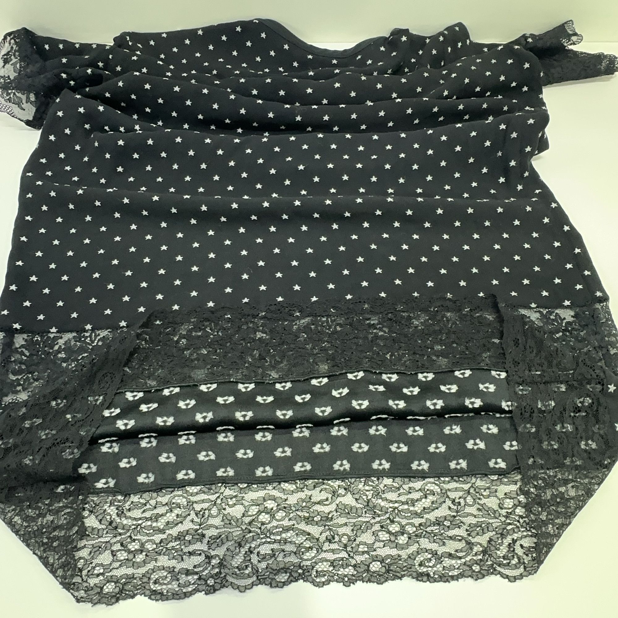 Givenchy Givenchy Star Print Lace Trim Dress Size 38 Size S / US 4 / IT 40 - 8 Thumbnail