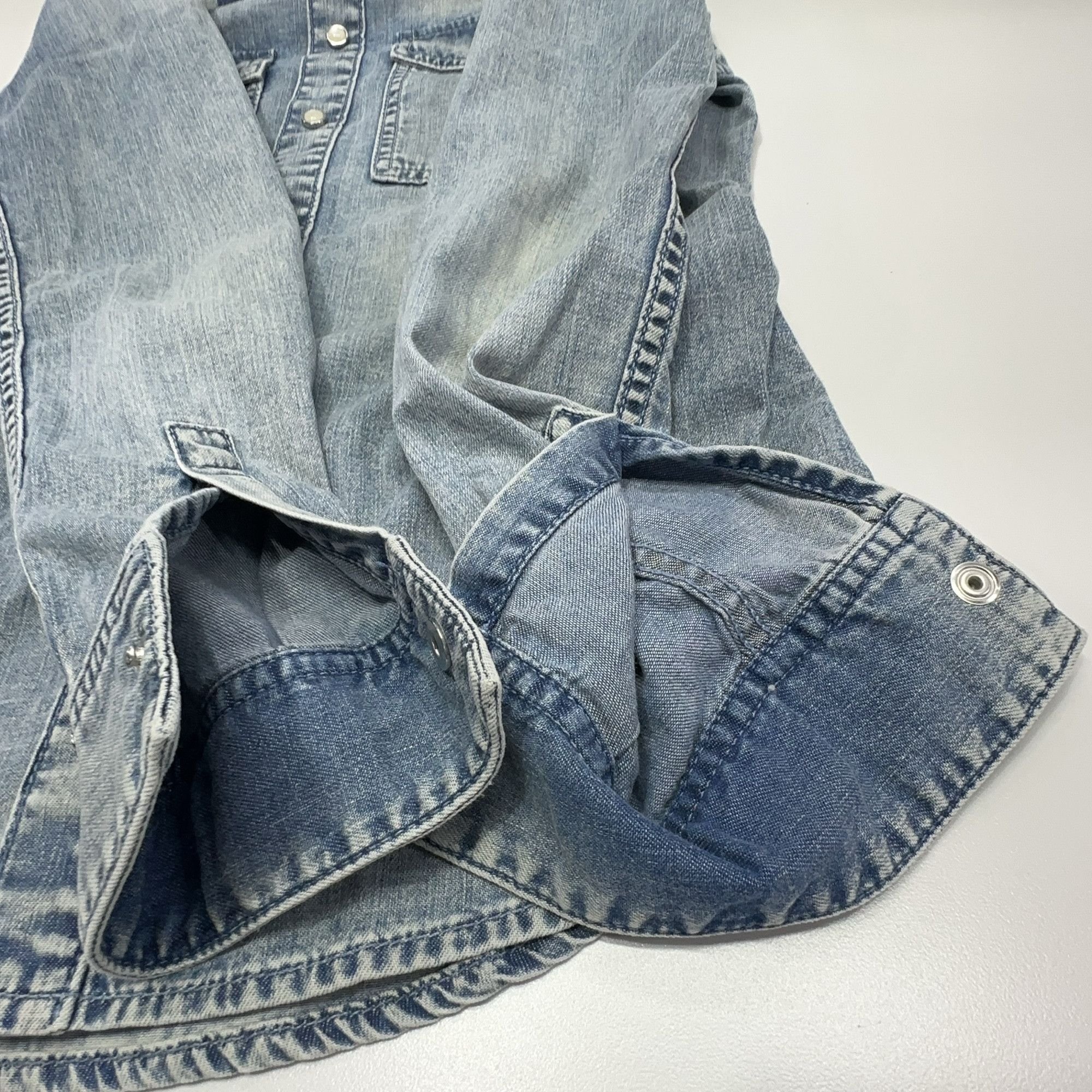Givenchy Givenchy Star Pattern Denim Shirt Size S Size US S / EU 44-46 / 1 - 9 Thumbnail