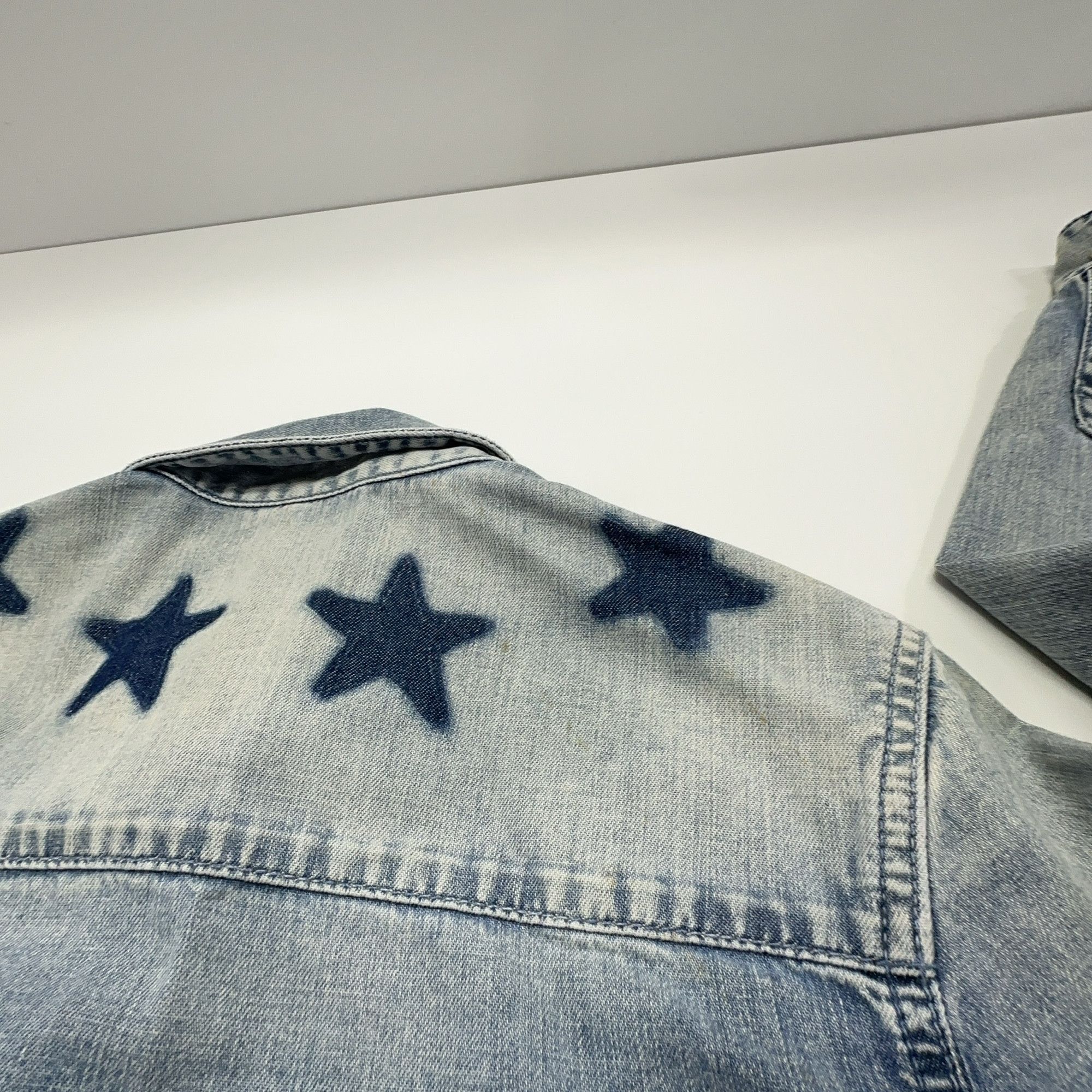 Givenchy Givenchy Star Pattern Denim Shirt Size S Size US S / EU 44-46 / 1 - 12 Thumbnail