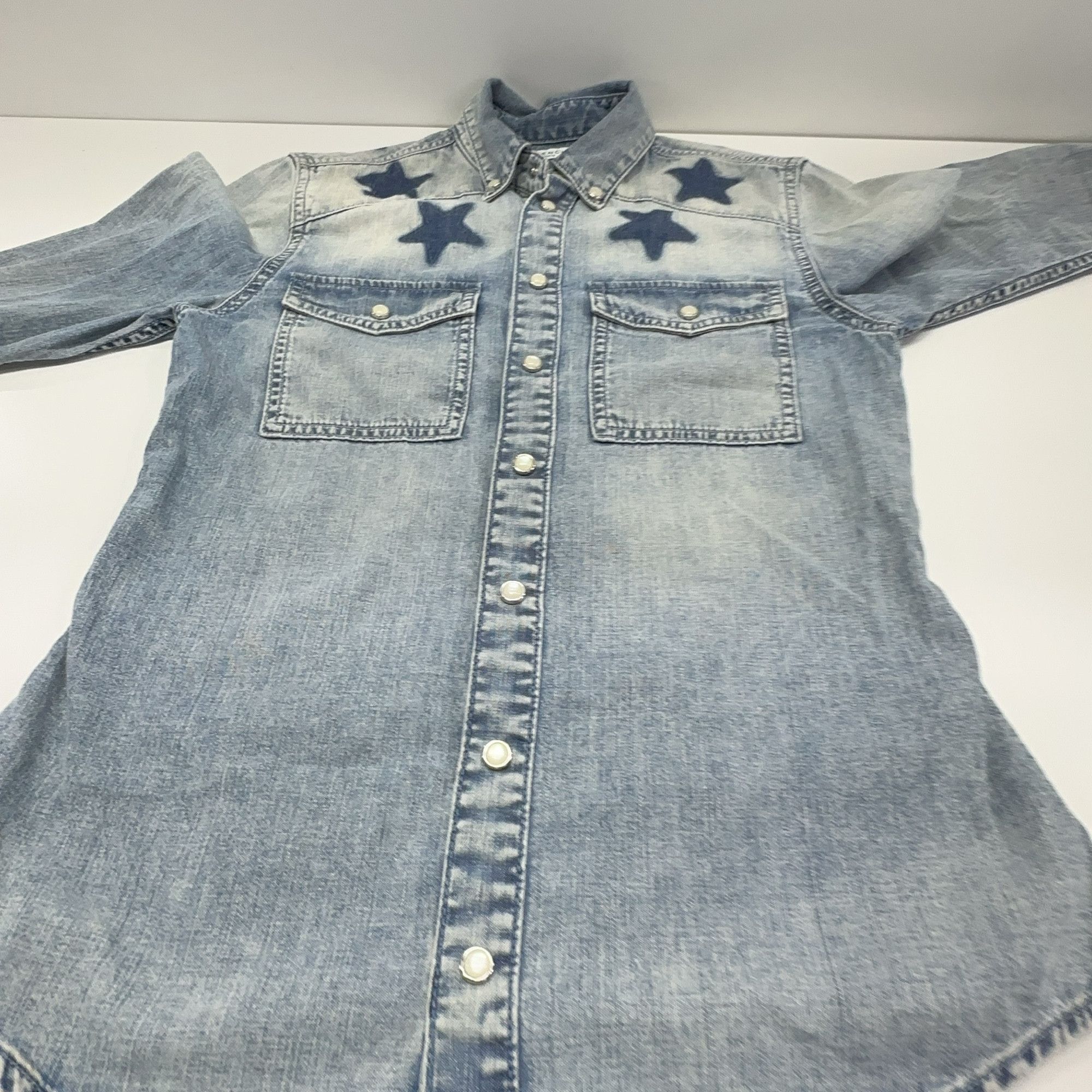 Givenchy Givenchy Star Pattern Denim Shirt Size S Size US S / EU 44-46 / 1 - 6 Thumbnail