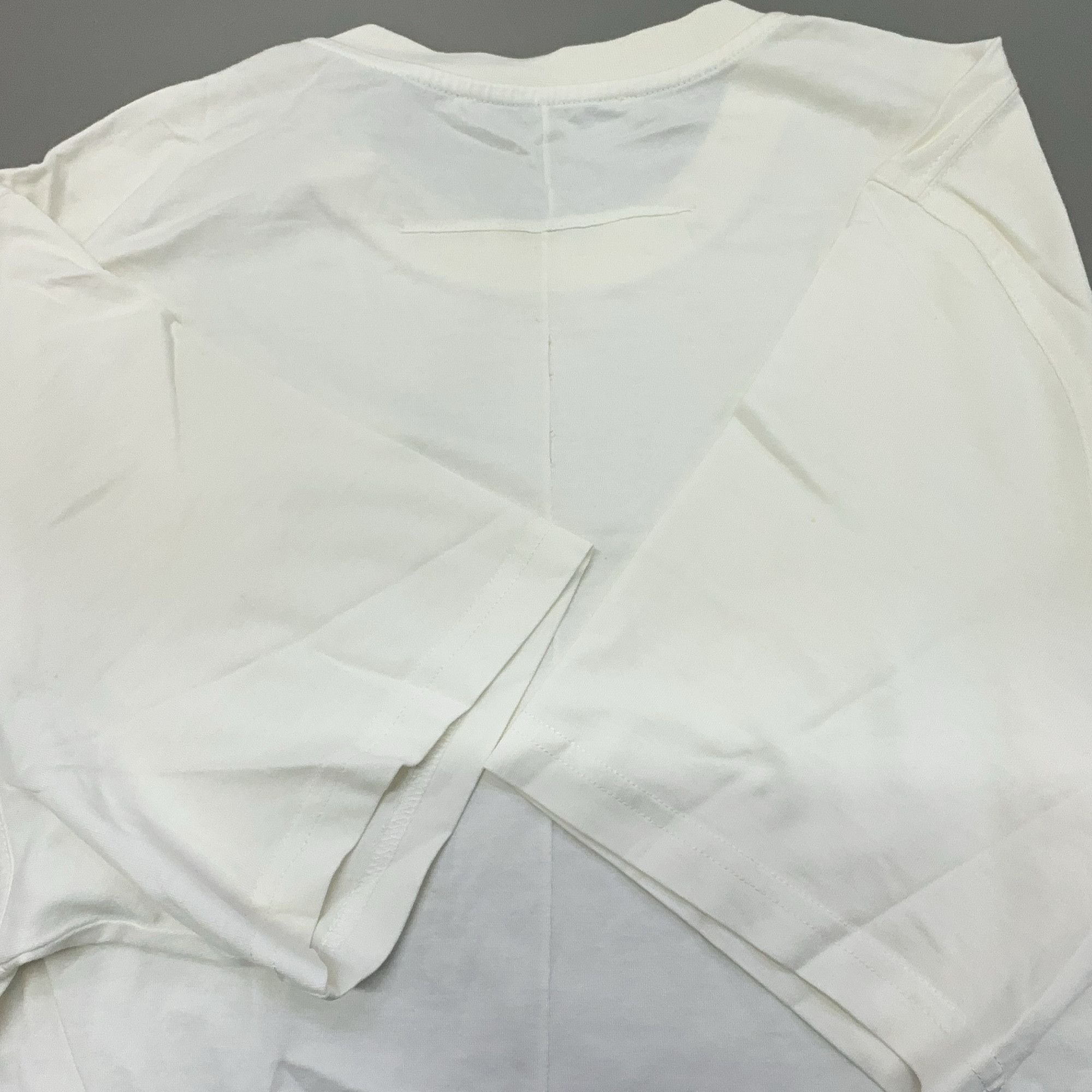 Givenchy Givenchy Star Print T-Shirt Size L Size US L / EU 52-54 / 3 - 8 Thumbnail