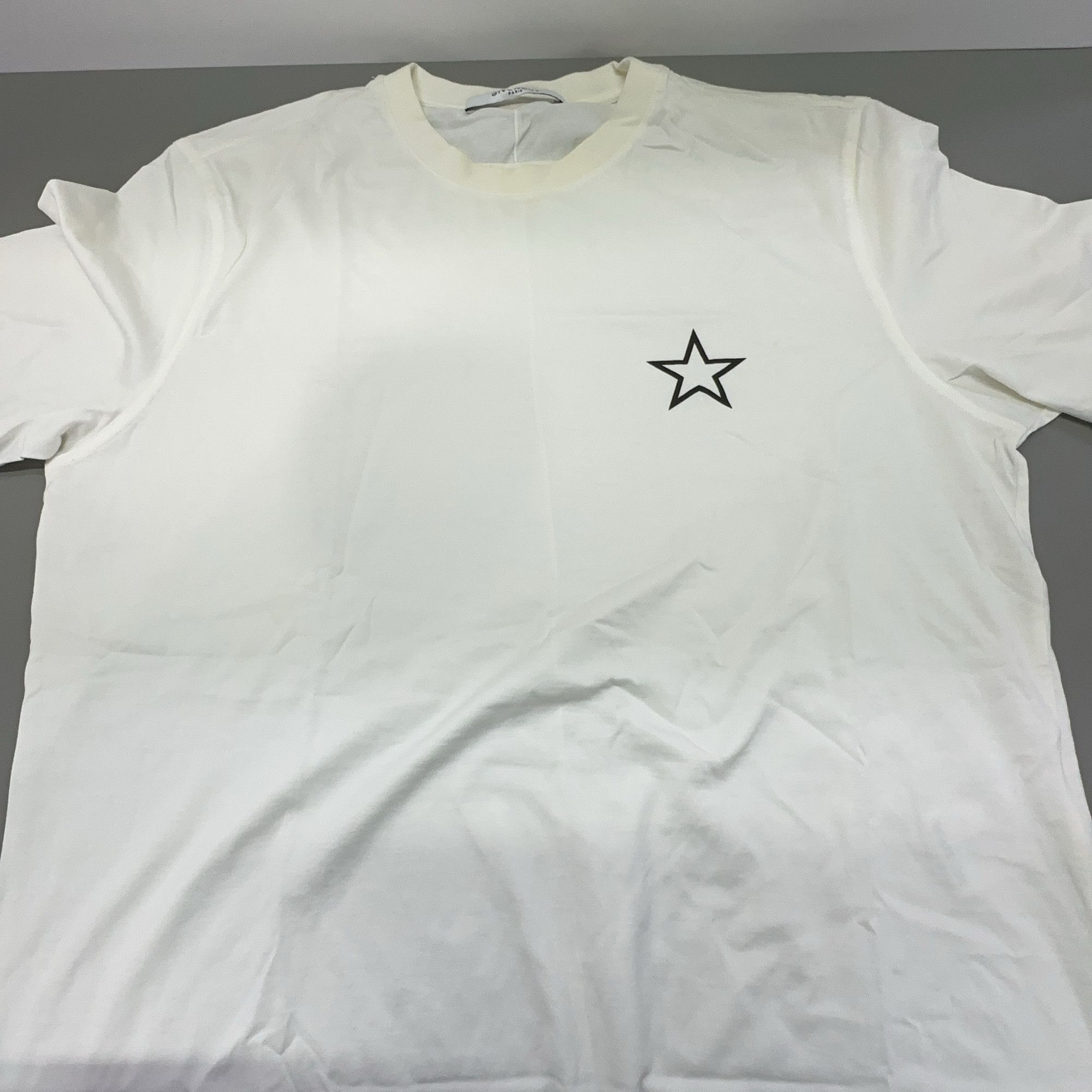 Givenchy Givenchy Star Print T-Shirt Size L Size US L / EU 52-54 / 3 - 9 Thumbnail