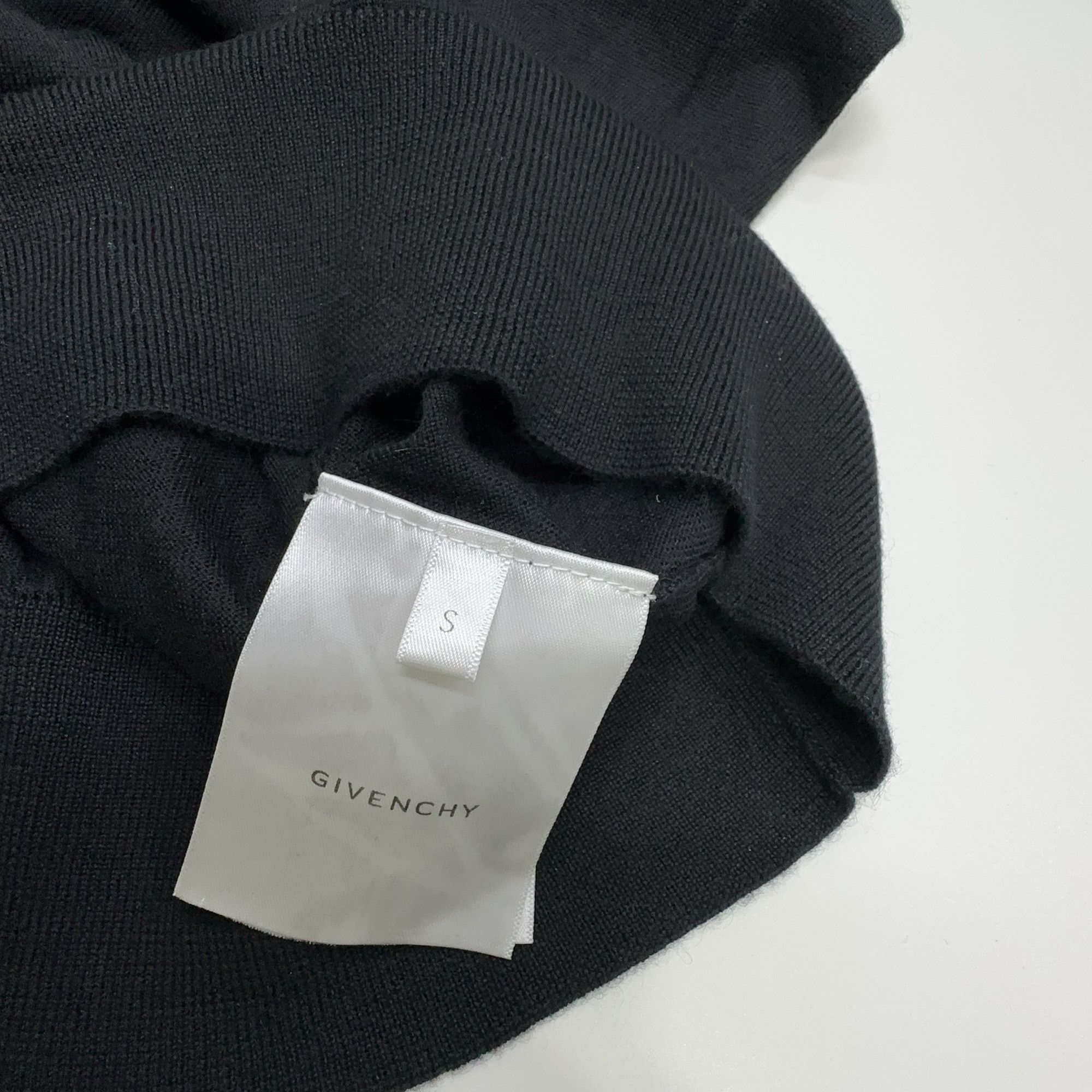 Givenchy Givenchy Logo Turtleneck Sweater Size S Size US S / EU 44-46 / 1 - 3 Thumbnail