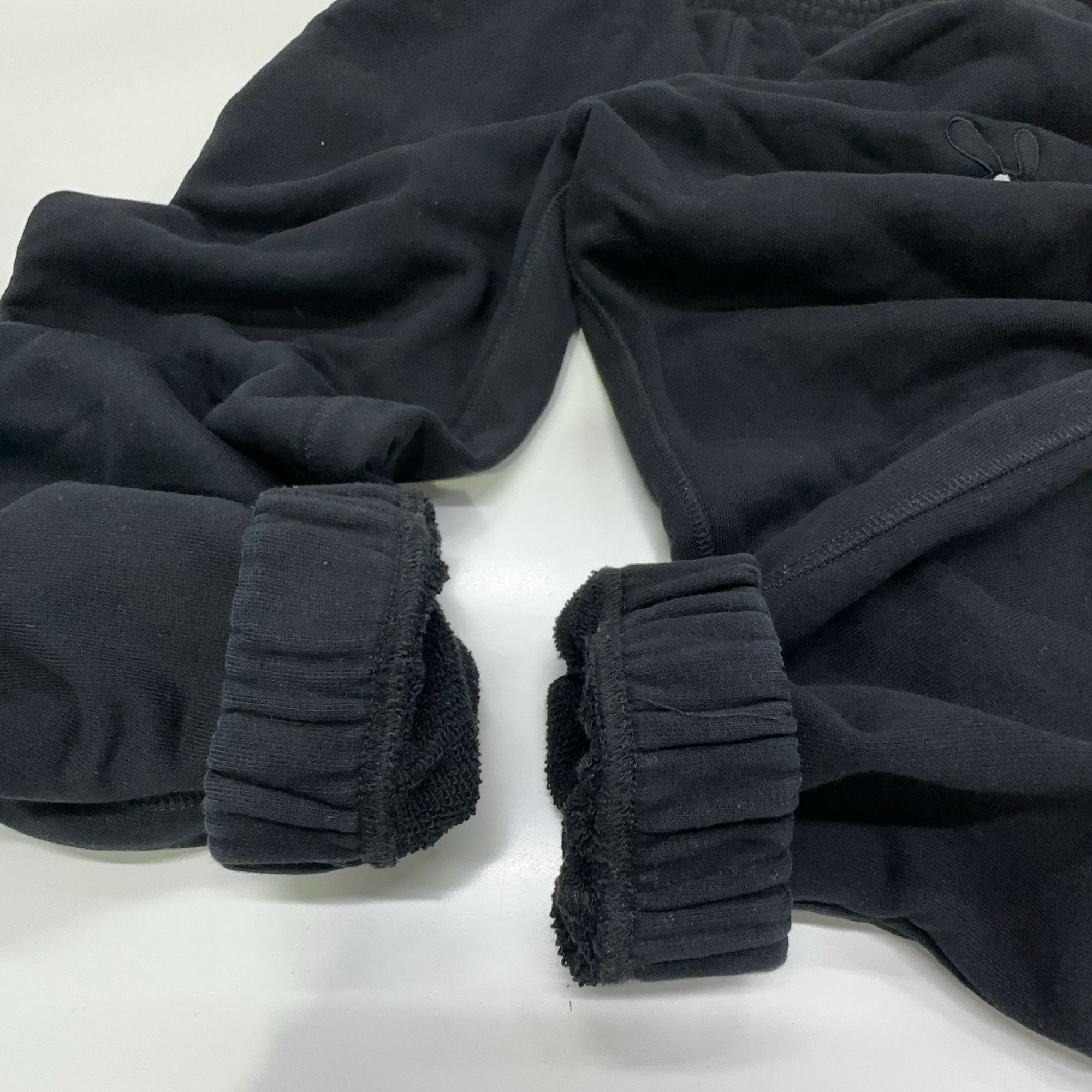 Givenchy Givenchy x Disney Oswald Sweatpants Black Size M Size US 32 / EU 48 - 7 Thumbnail