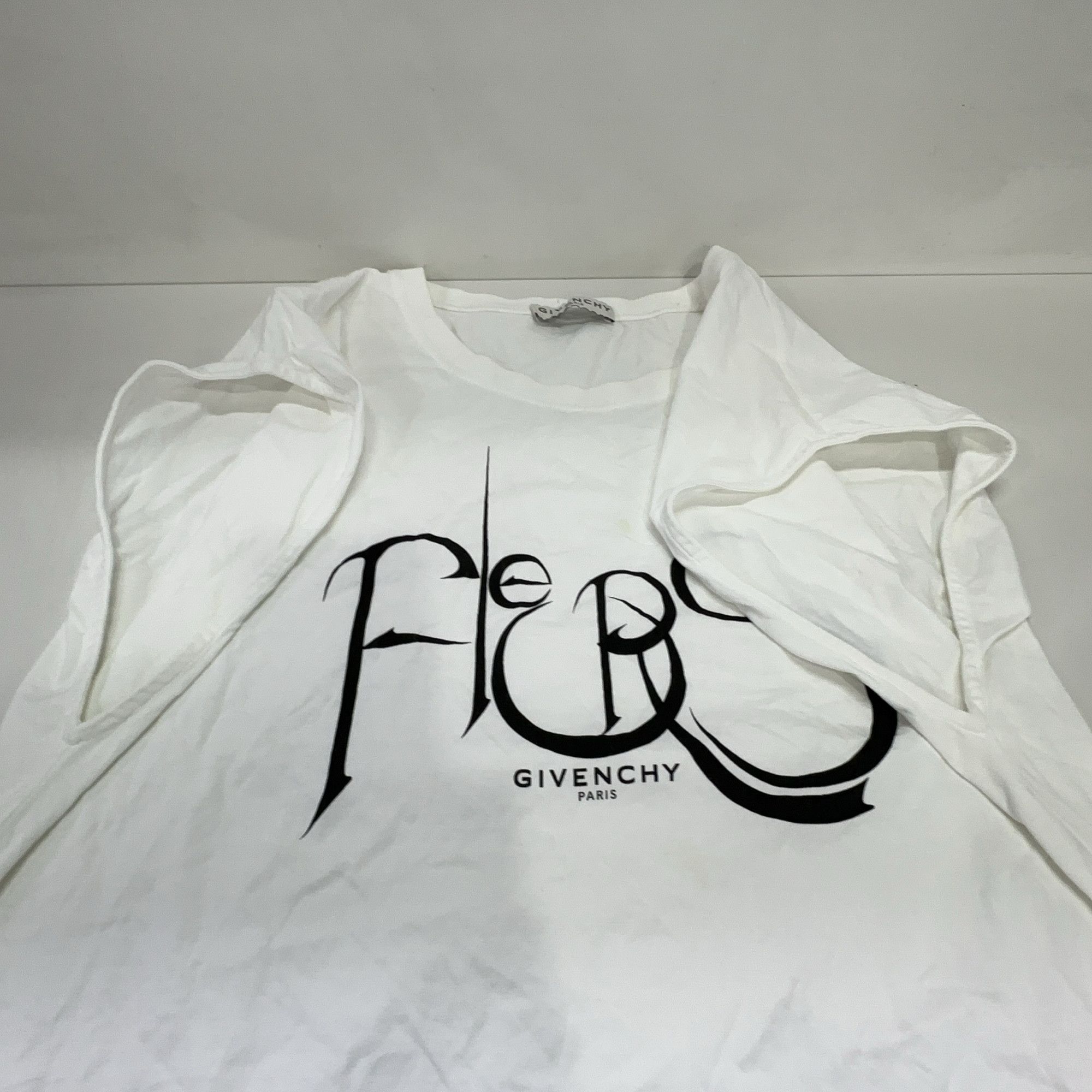 Givenchy Givenchy Fleurs Logo Tank Top Size L Size US L / EU 52-54 / 3 - 11 Thumbnail