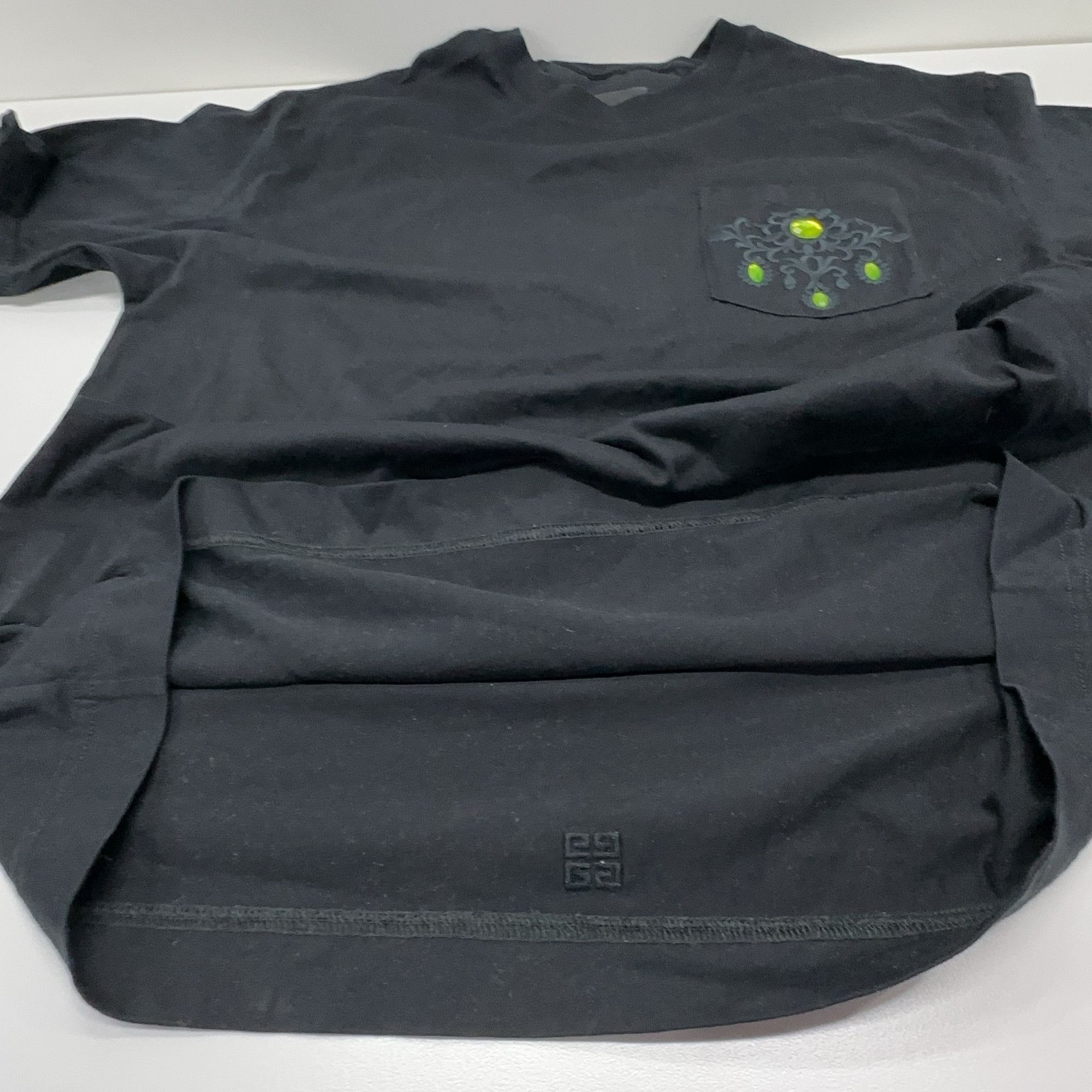 Givenchy Givenchy Embellished Pocket T-Shirt Size XS Size US XS / EU 42 / 0 - 8 Thumbnail