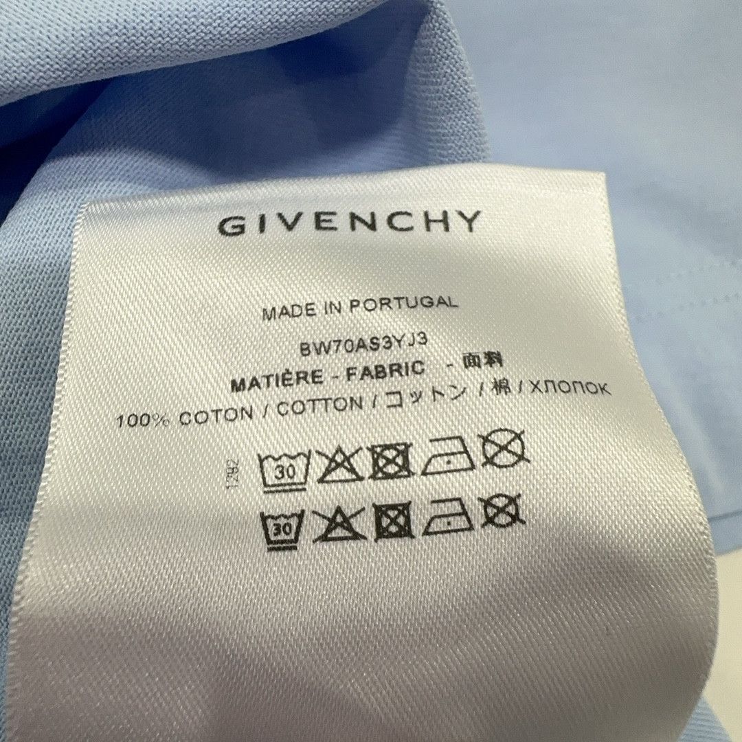 Givenchy Givenchy Logo Graphic T-Shirt Size L Size US L / EU 52-54 / 3 - 5 Thumbnail