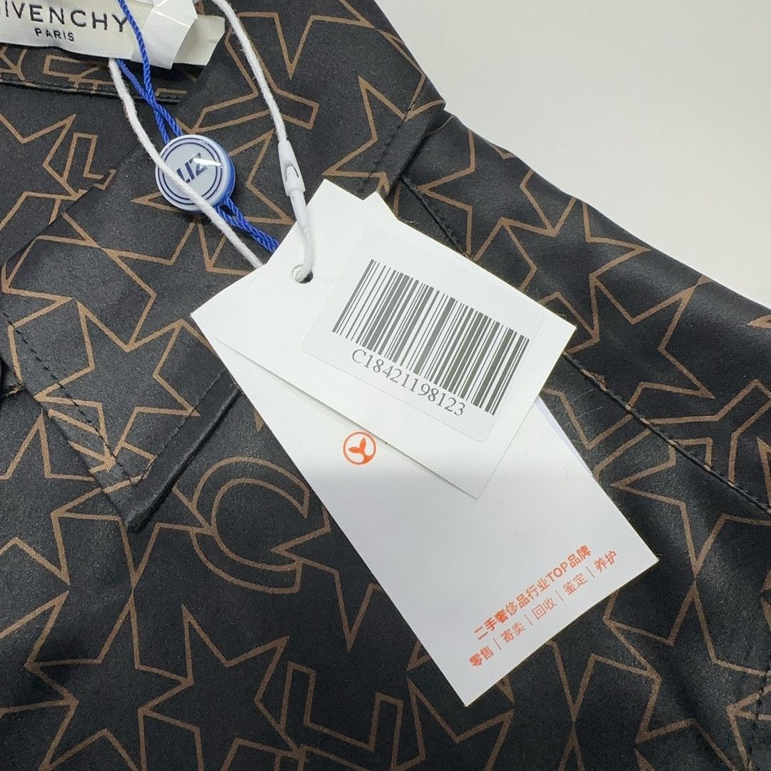 Givenchy Givenchy Star Monogram Silk Button Up Shirt Size S Size US S / EU 44-46 / 1 - 4 Thumbnail