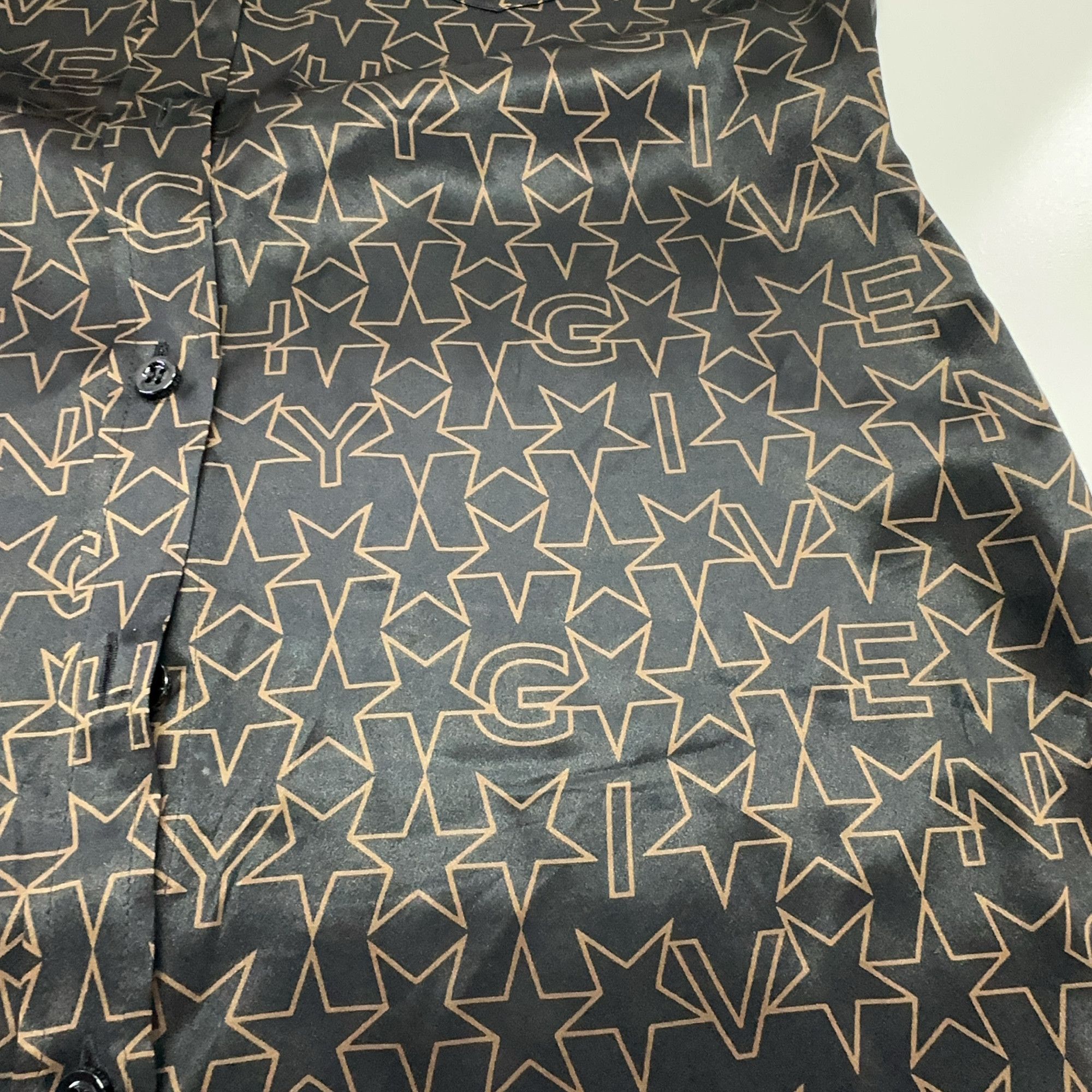 Givenchy Givenchy Star Monogram Silk Button Up Shirt Size S Size US S / EU 44-46 / 1 - 8 Thumbnail