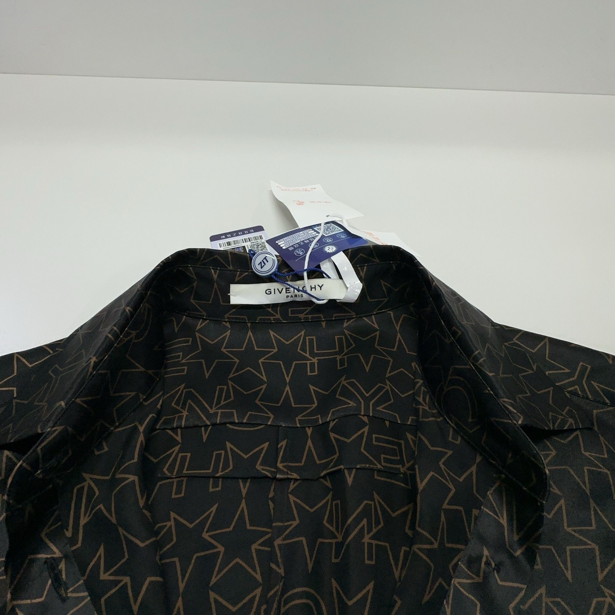 Givenchy Givenchy Star Monogram Silk Button Up Shirt Size S Size US S / EU 44-46 / 1 - 6 Thumbnail