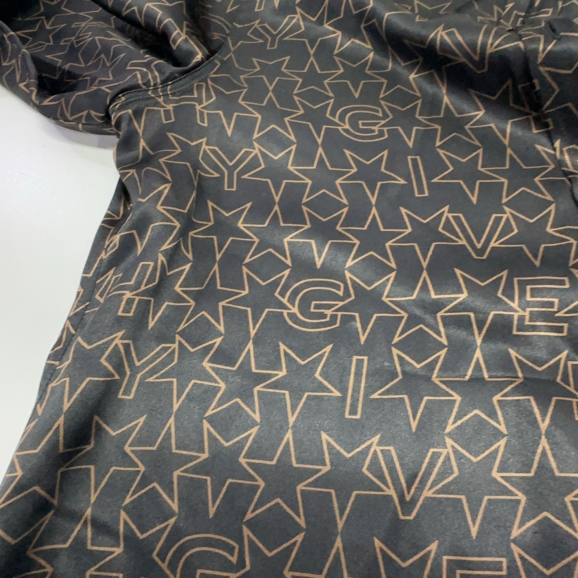 Givenchy Givenchy Star Monogram Silk Button Up Shirt Size S Size US S / EU 44-46 / 1 - 7 Thumbnail