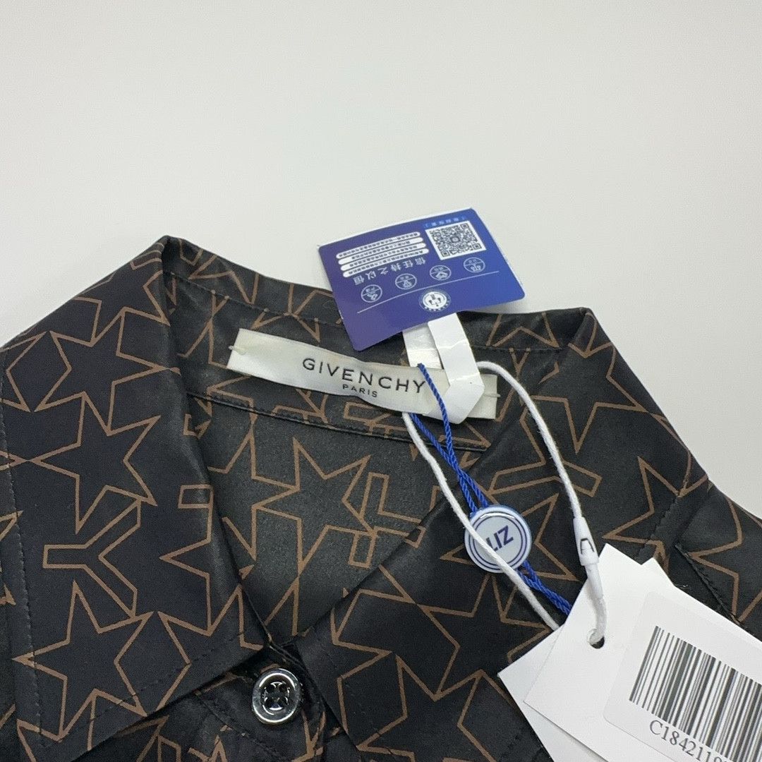 Givenchy Givenchy Star Monogram Silk Button Up Shirt Size S Size US S / EU 44-46 / 1 - 5 Thumbnail