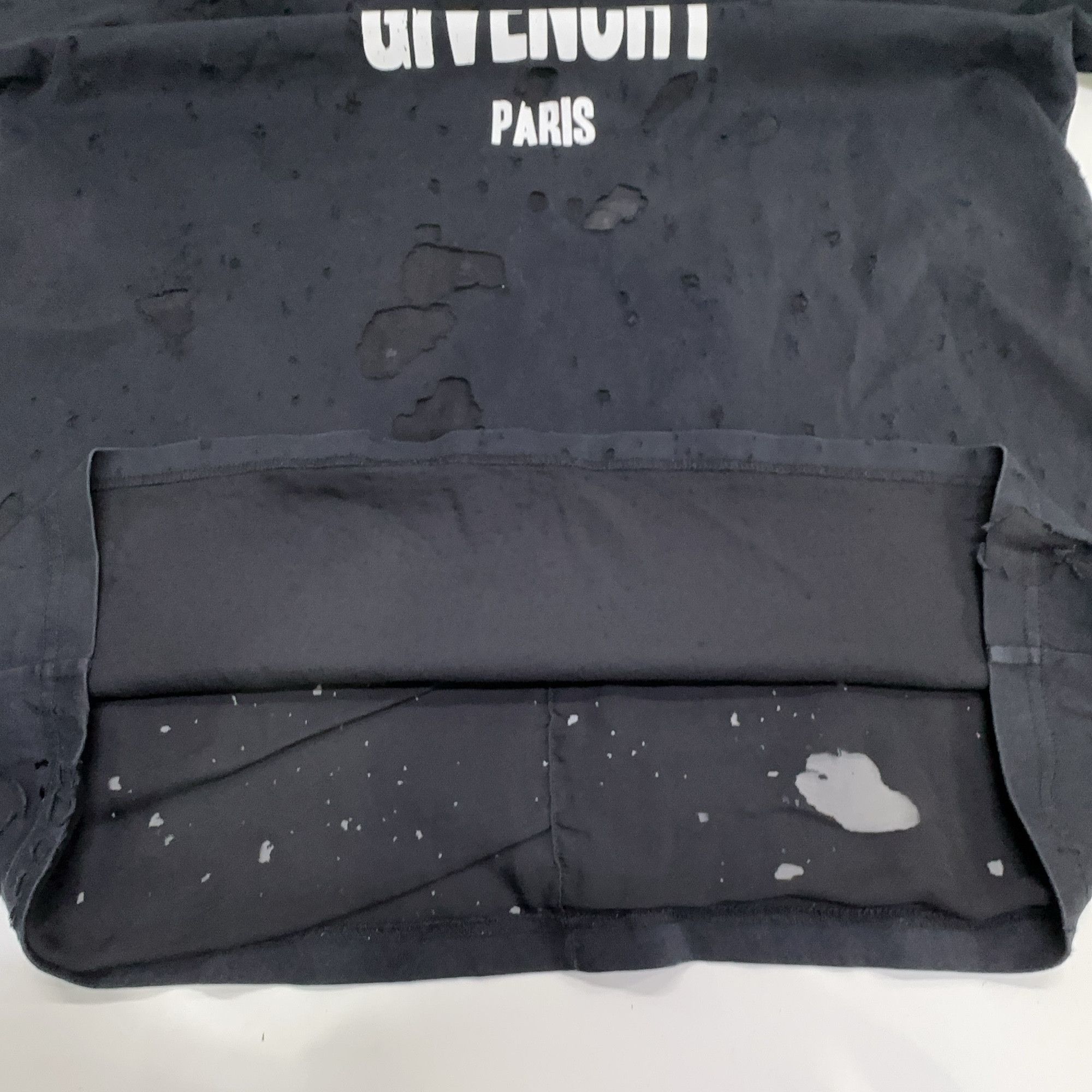 Givenchy Givenchy Distressed Logo T-Shirt Size M Size US M / EU 48-50 / 2 - 8 Thumbnail