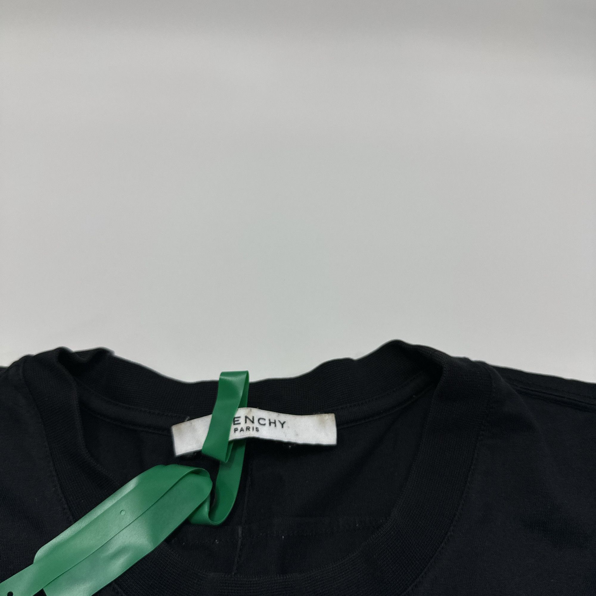 Givenchy Givenchy Shark Print T-Shirt Size L Size US L / EU 52-54 / 3 - 4 Thumbnail