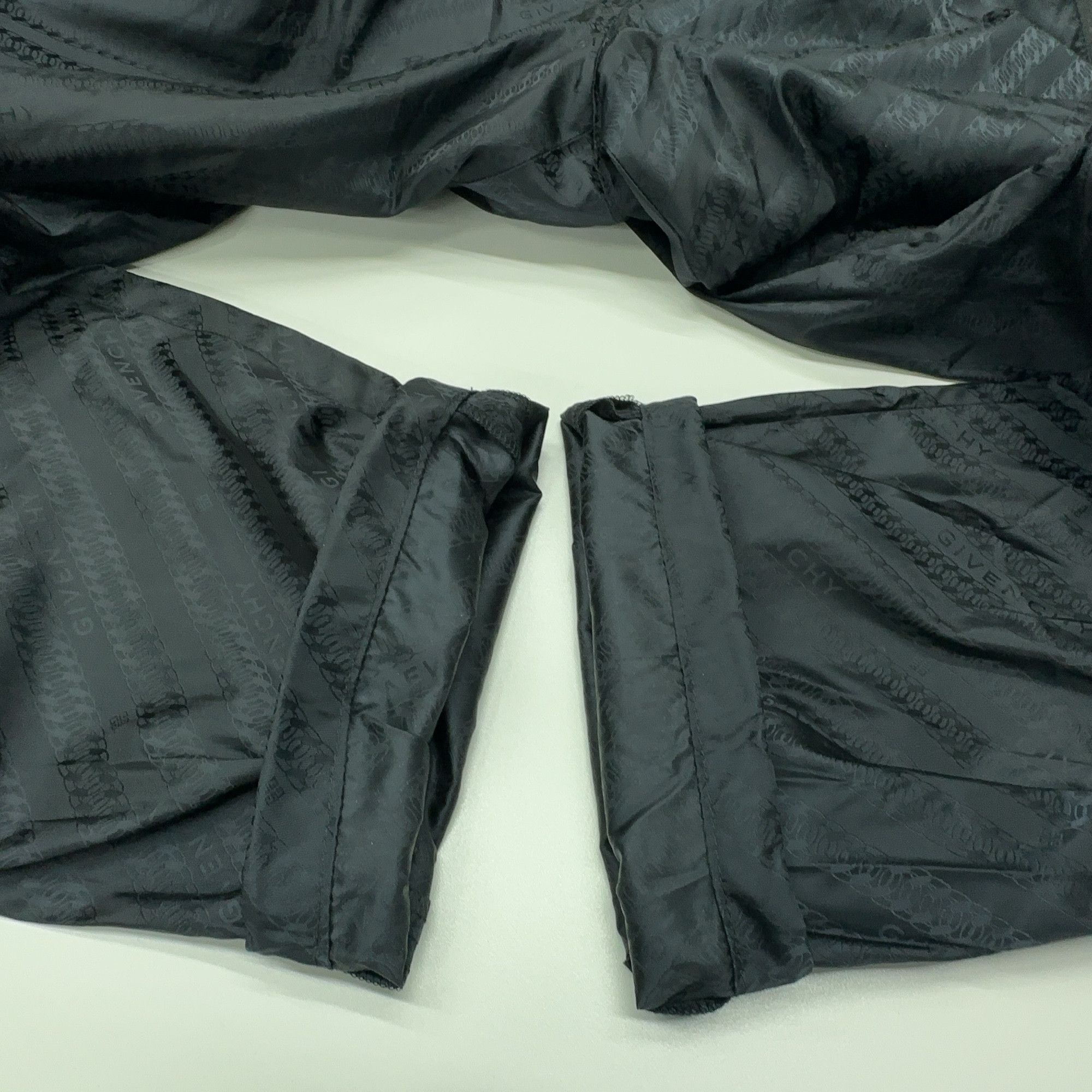 Givenchy Givenchy Logo Jacquard Nylon Casual Pants Size 28 Size US 28 / EU 44 - 5 Thumbnail