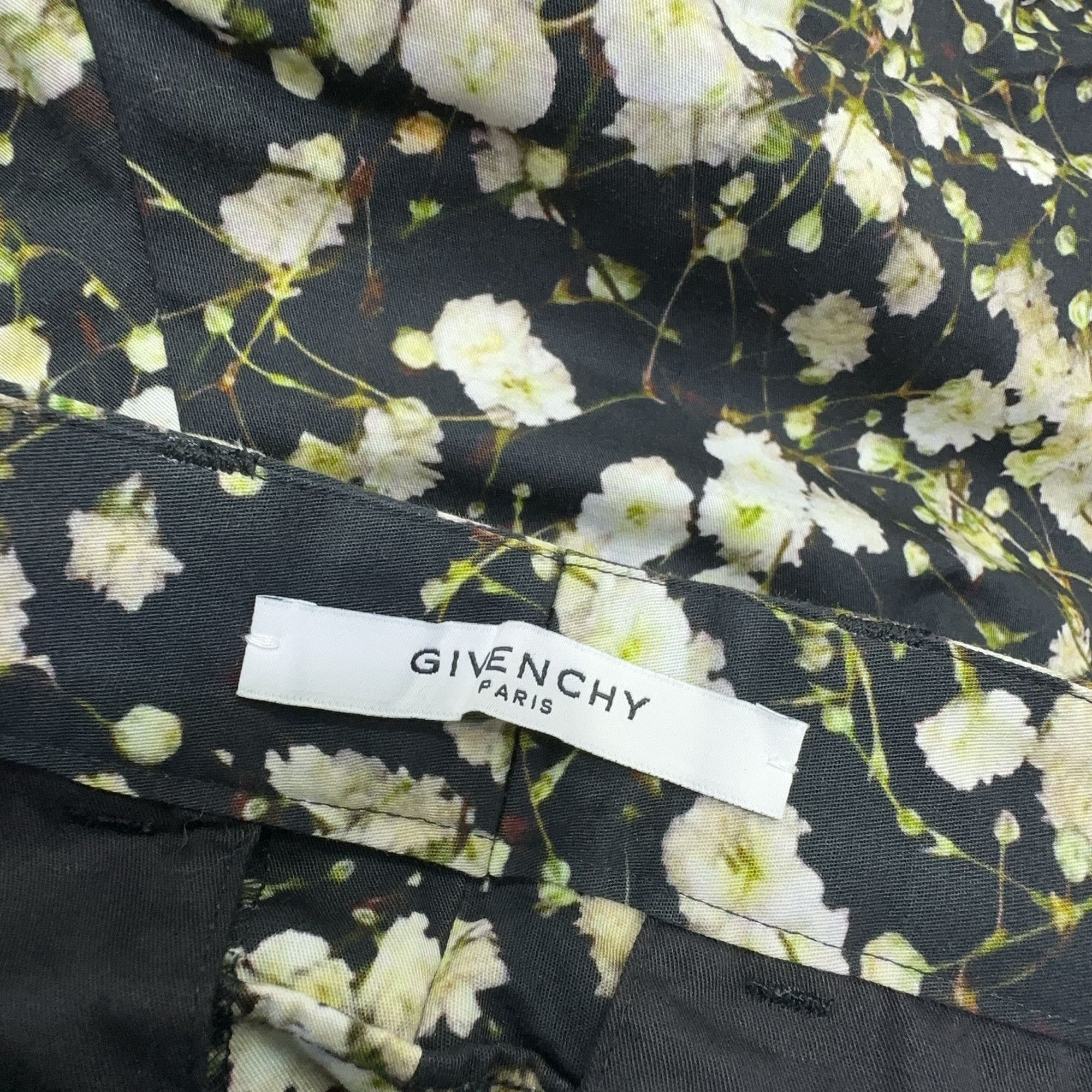 Givenchy Givenchy Floral Print Shorts Size 46 Size US 30 / EU 46 - 5 Thumbnail