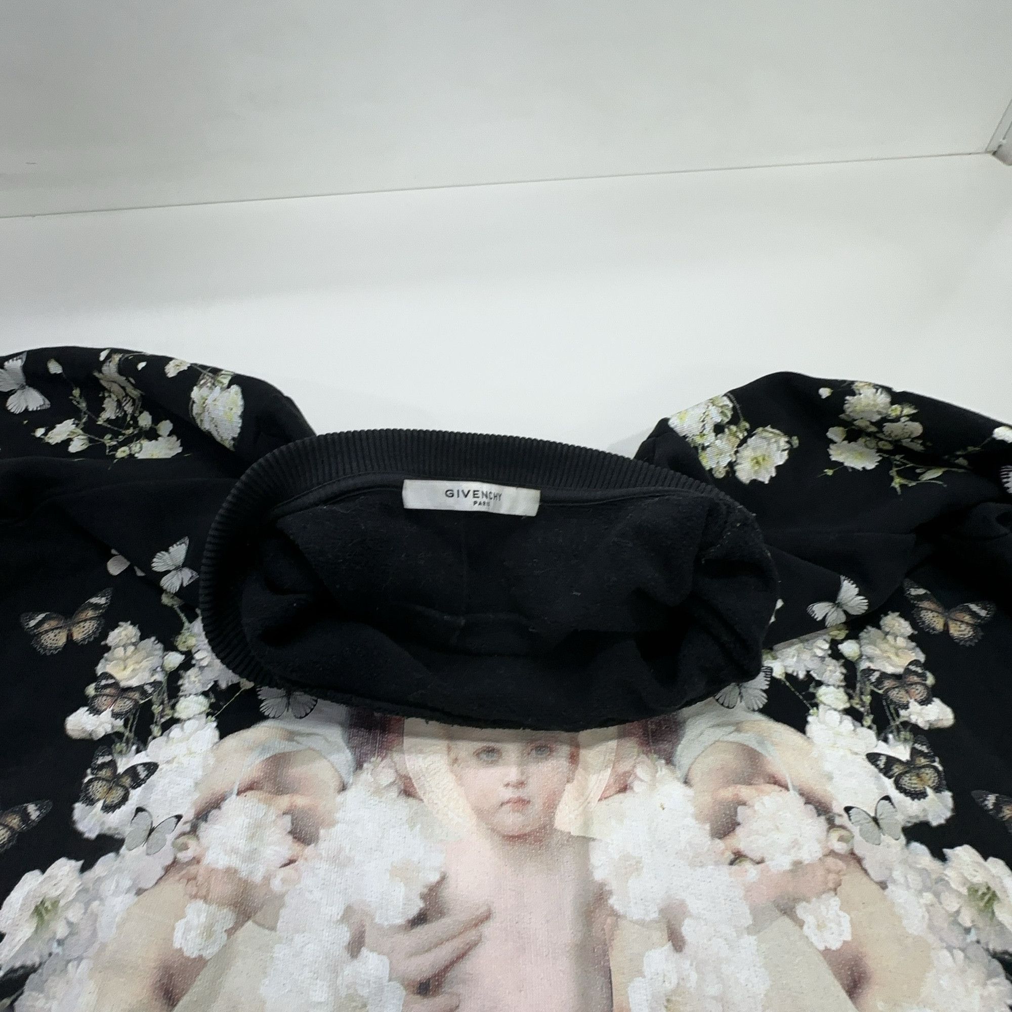 Givenchy Givenchy Madonna Floral Print Sweatshirt Black Size L Size US L / EU 52-54 / 3 - 5 Thumbnail