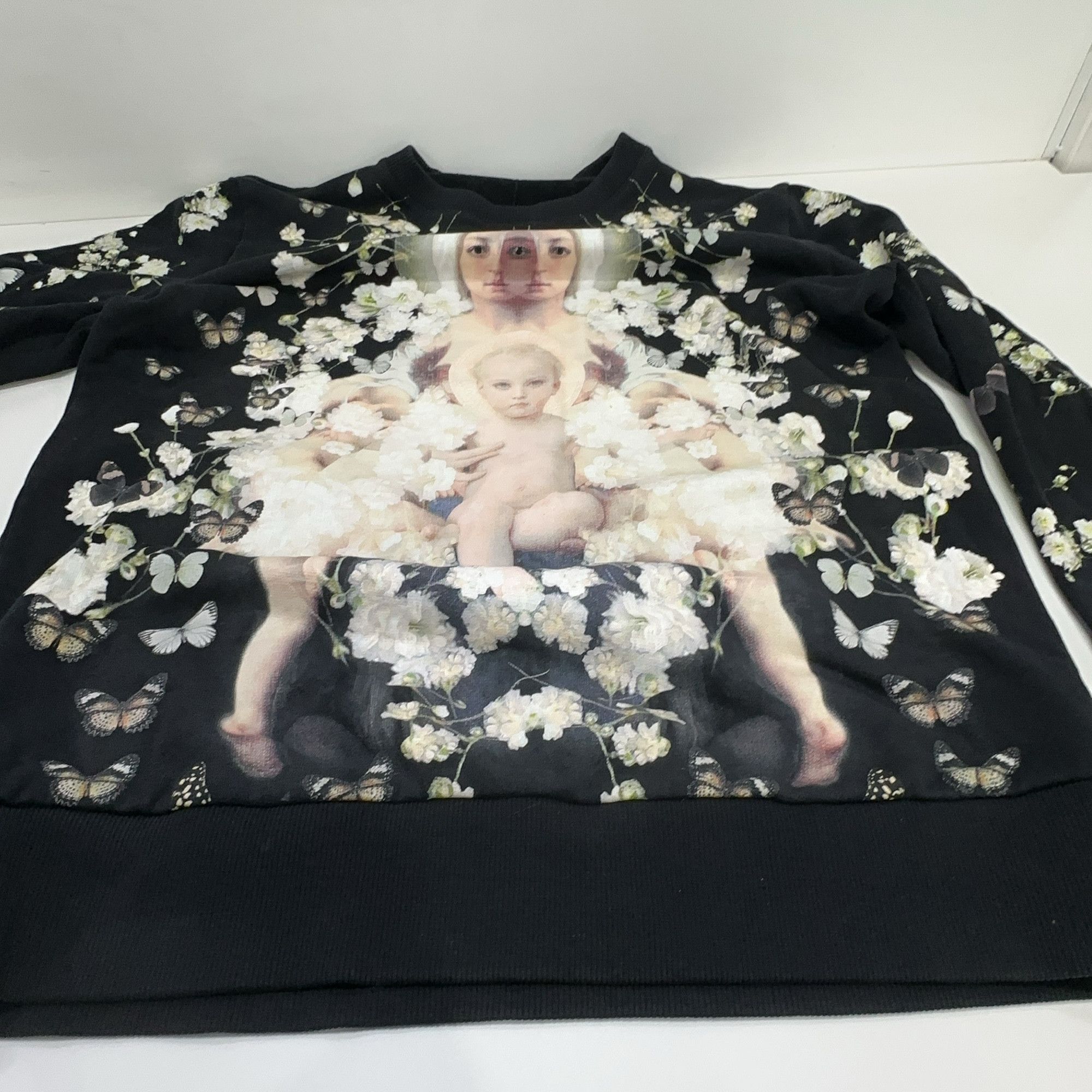 Givenchy Givenchy Madonna Floral Print Sweatshirt Black Size L Size US L / EU 52-54 / 3 - 6 Thumbnail