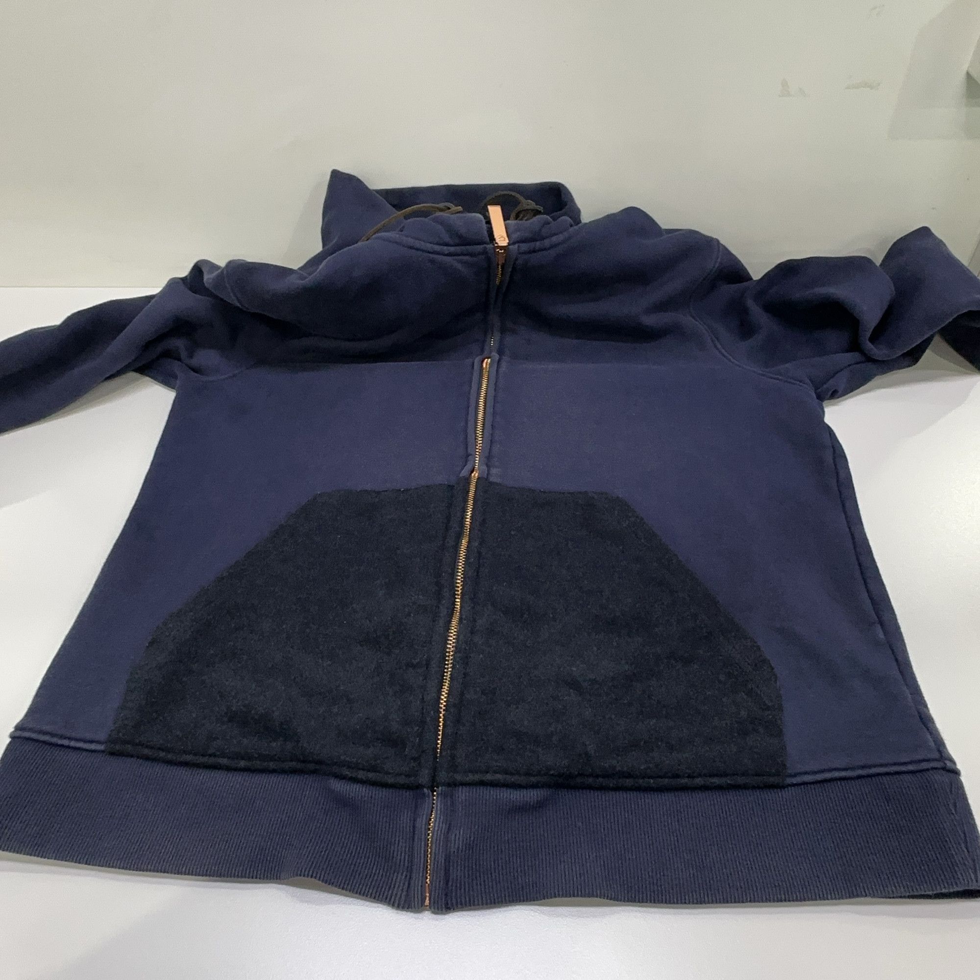 Givenchy Givenchy Zip Up Hoodie Size L Size US L / EU 52-54 / 3 - 12 Thumbnail