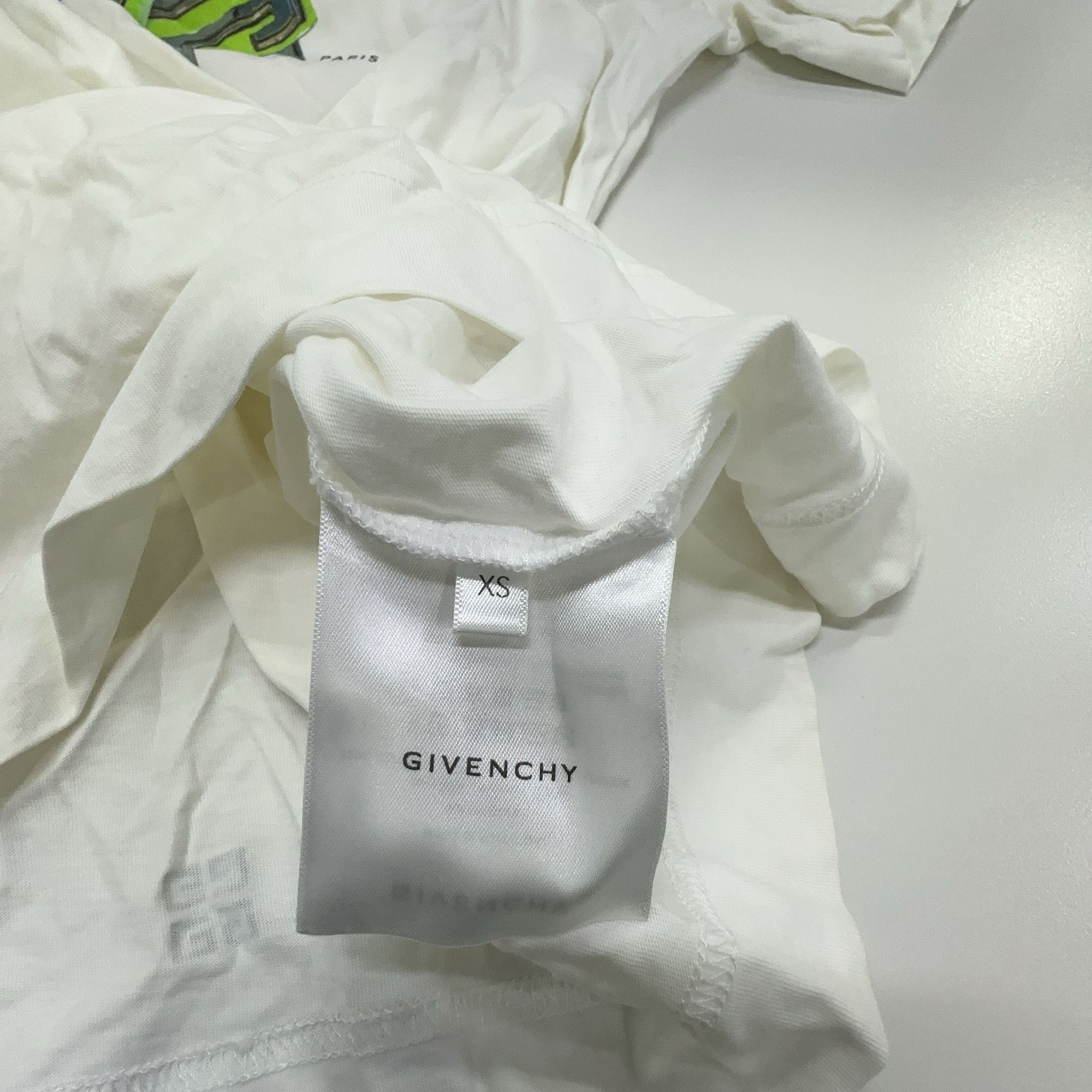 Givenchy Givenchy Lock Print T-Shirt Size XS Size US XS / EU 42 / 0 - 3 Thumbnail