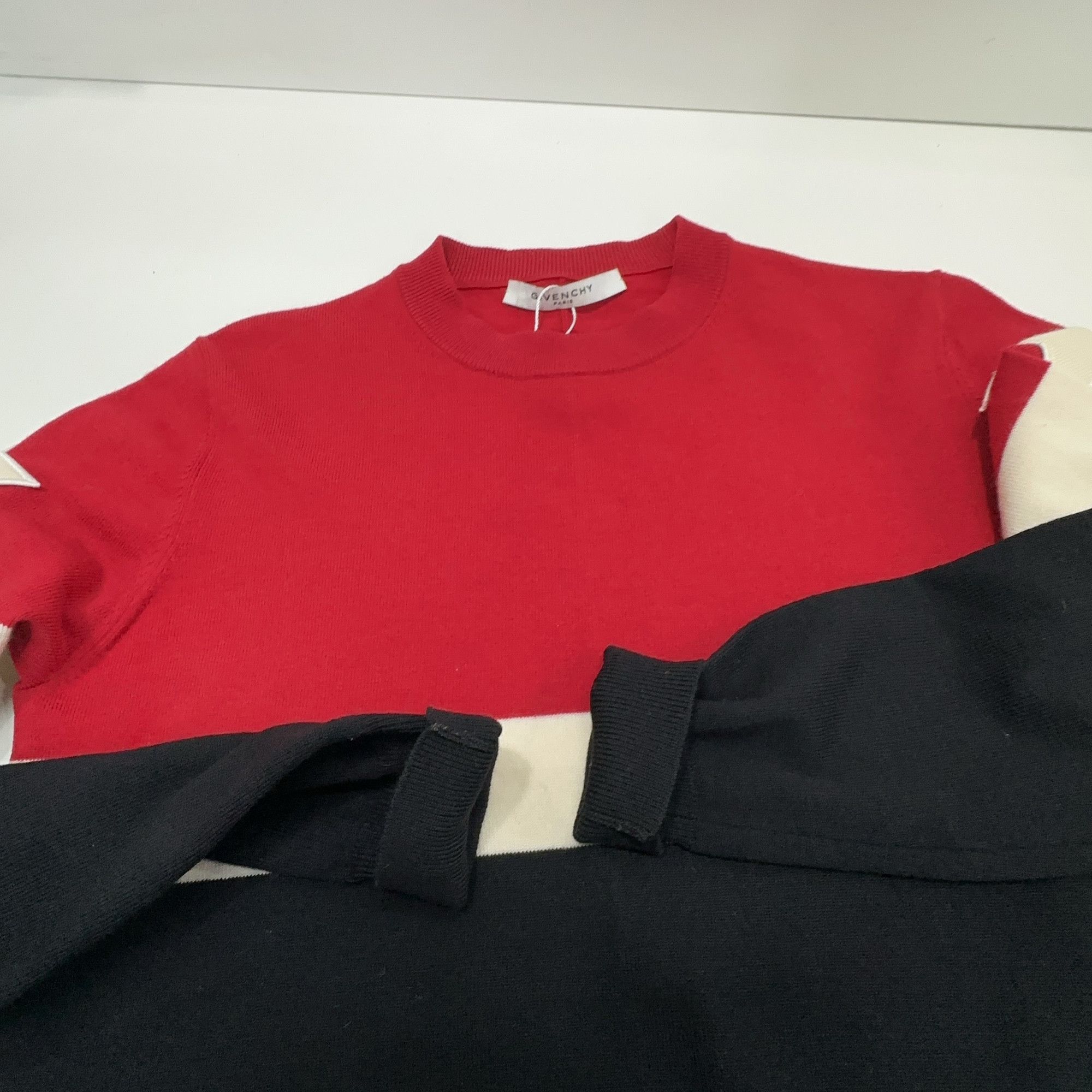 Givenchy Givenchy Star Patch Colorblock Sweater Size S Size US S / EU 44-46 / 1 - 10 Thumbnail