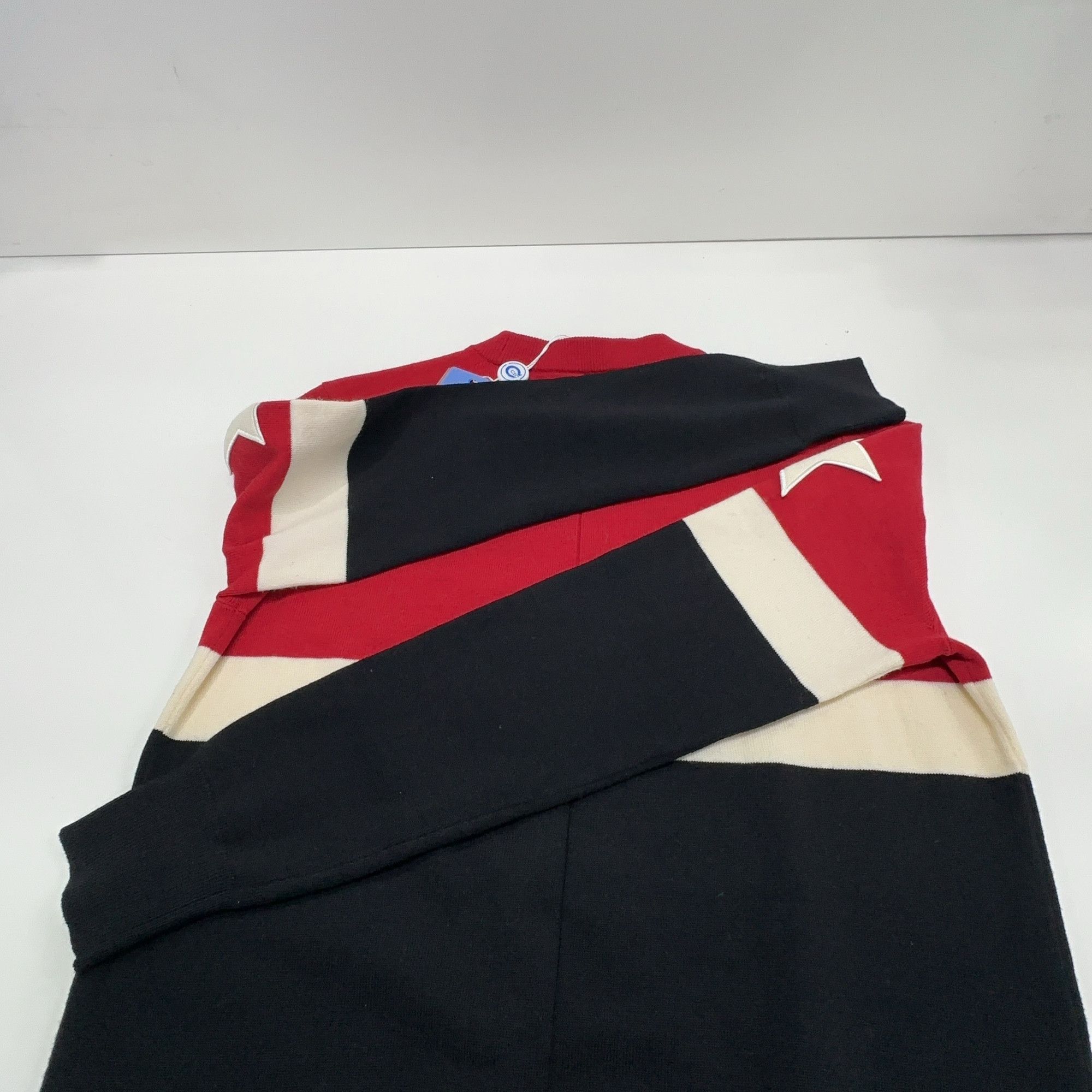 Givenchy Givenchy Star Patch Colorblock Sweater Size S Size US S / EU 44-46 / 1 - 11 Thumbnail