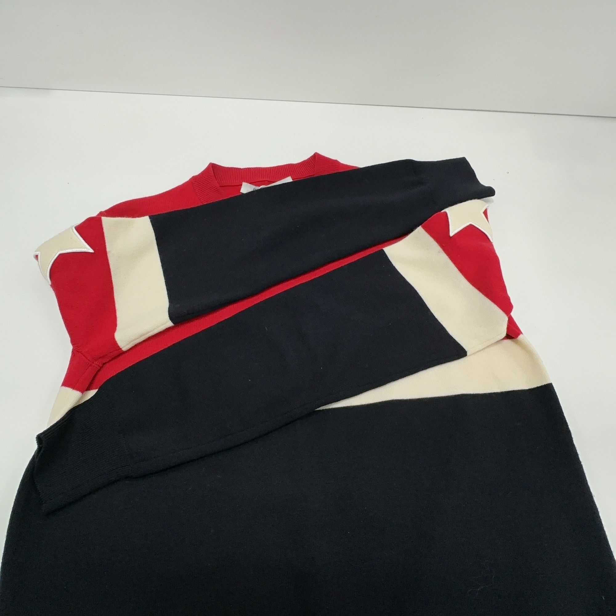 Givenchy Givenchy Star Patch Colorblock Sweater Size S Size US S / EU 44-46 / 1 - 9 Thumbnail