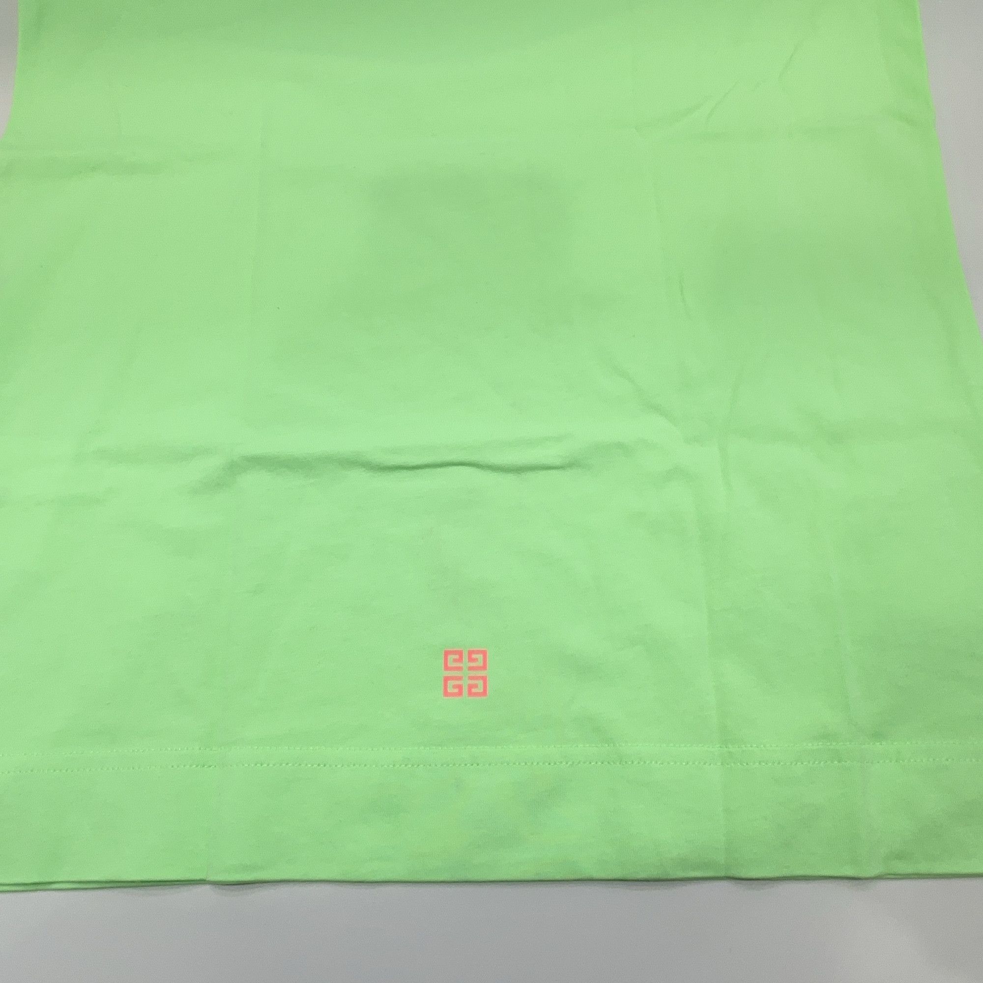 Givenchy Givenchy Lock Graphic T-Shirt XXS Size US XXS / EU 40 - 9 Thumbnail