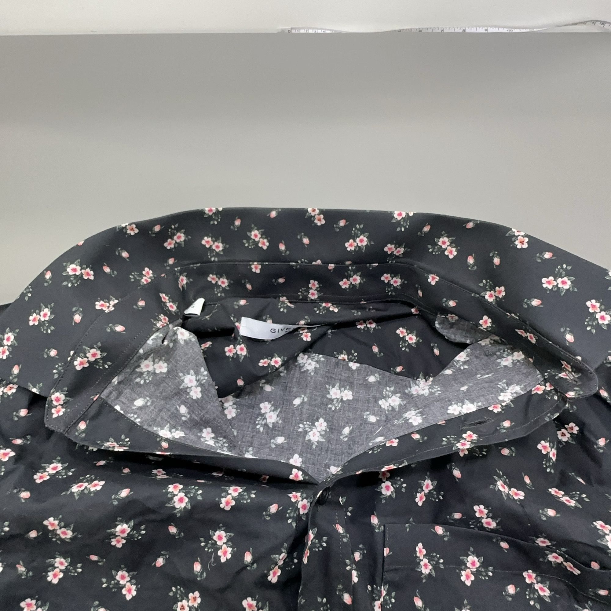 Givenchy Givenchy Floral Print Shirt Size L Size US L / EU 52-54 / 3 - 5 Thumbnail