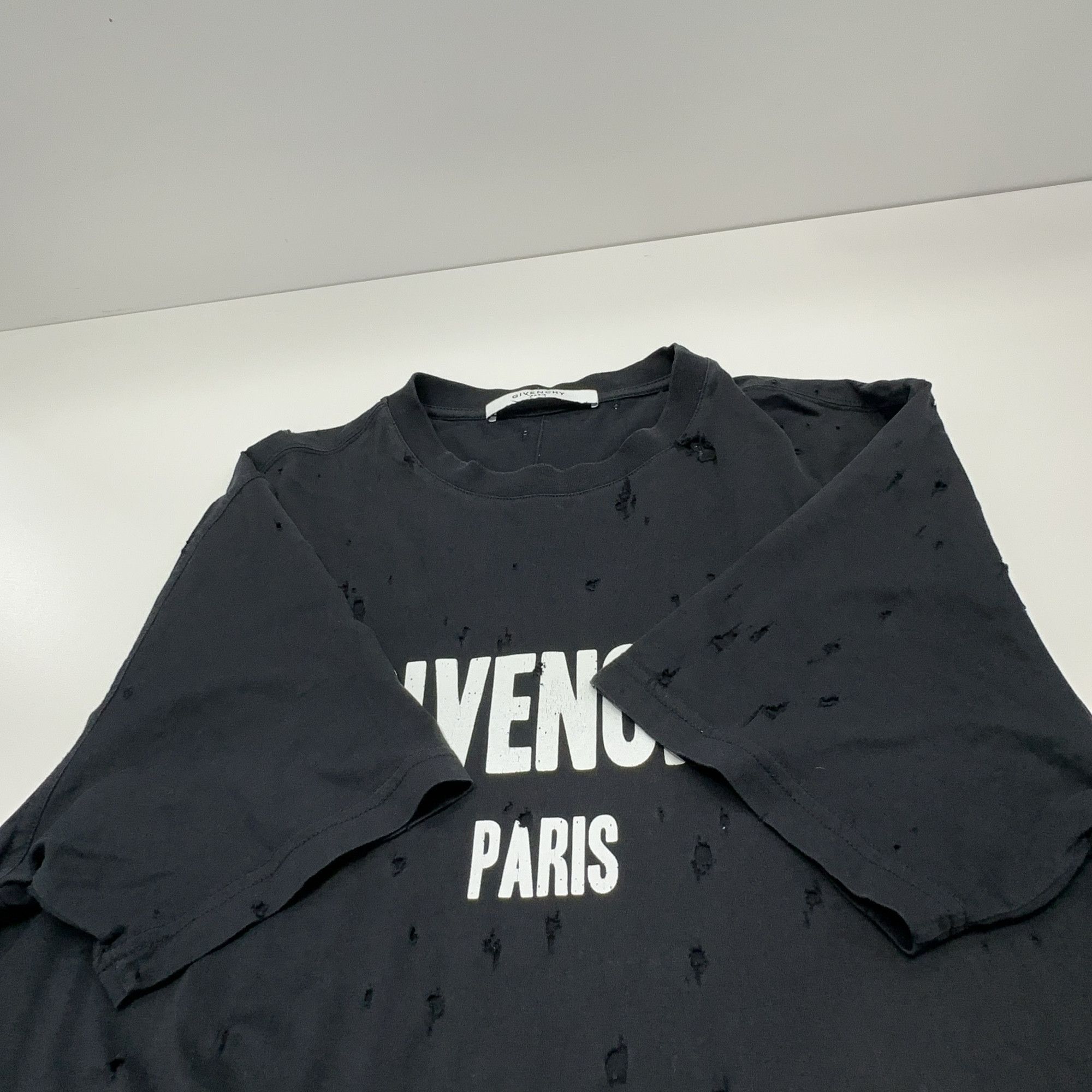 Givenchy Givenchy Distressed Logo T-Shirt Size M Size M / US 6-8 / IT 42-44 - 10 Thumbnail