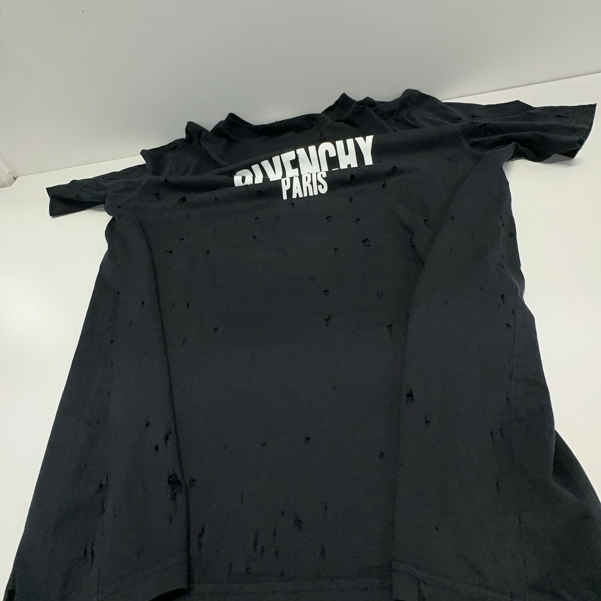 Givenchy Givenchy Distressed Logo T-Shirt Size M Size M / US 6-8 / IT 42-44 - 8 Thumbnail