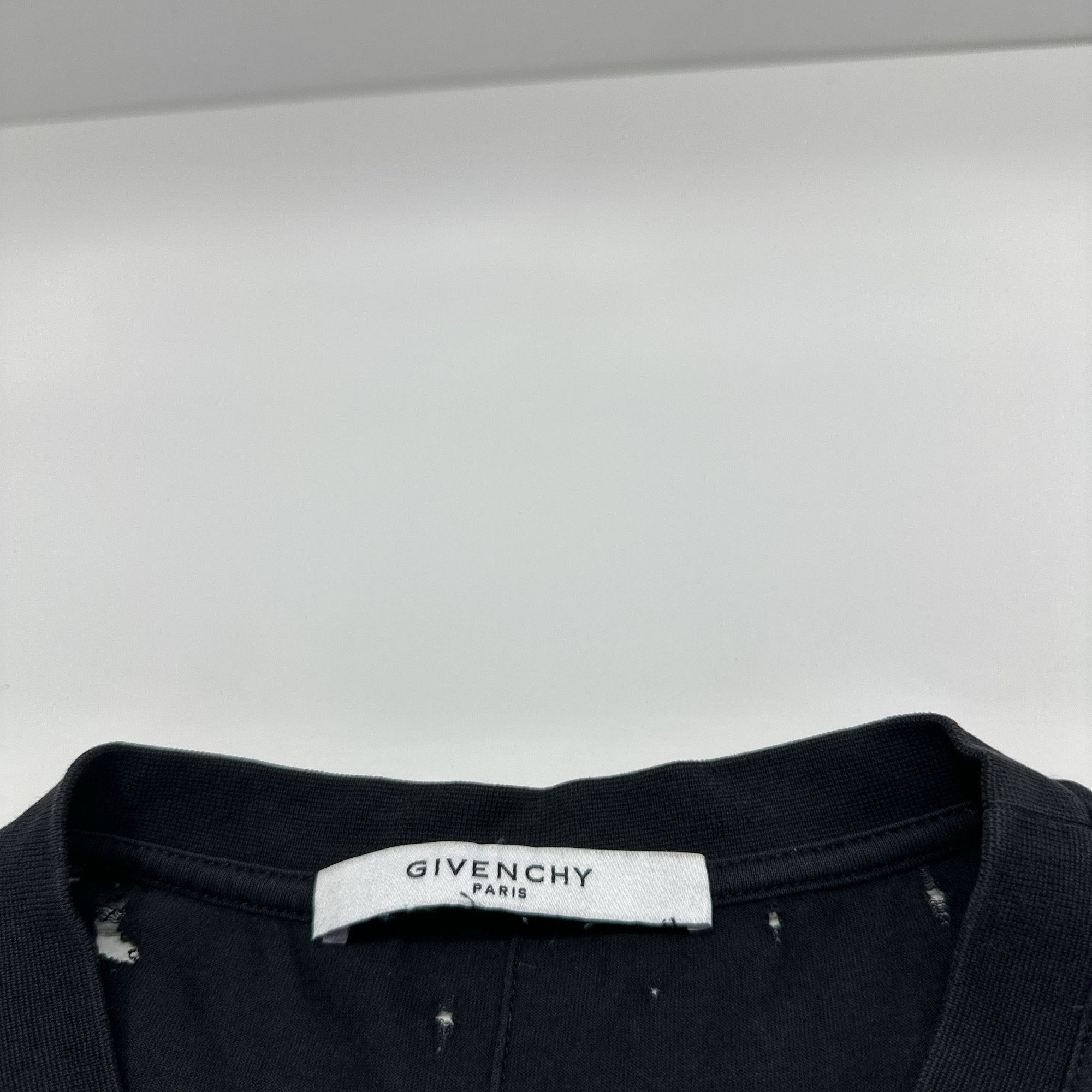 Givenchy Givenchy Distressed Logo T-Shirt Size M Size M / US 6-8 / IT 42-44 - 3 Thumbnail