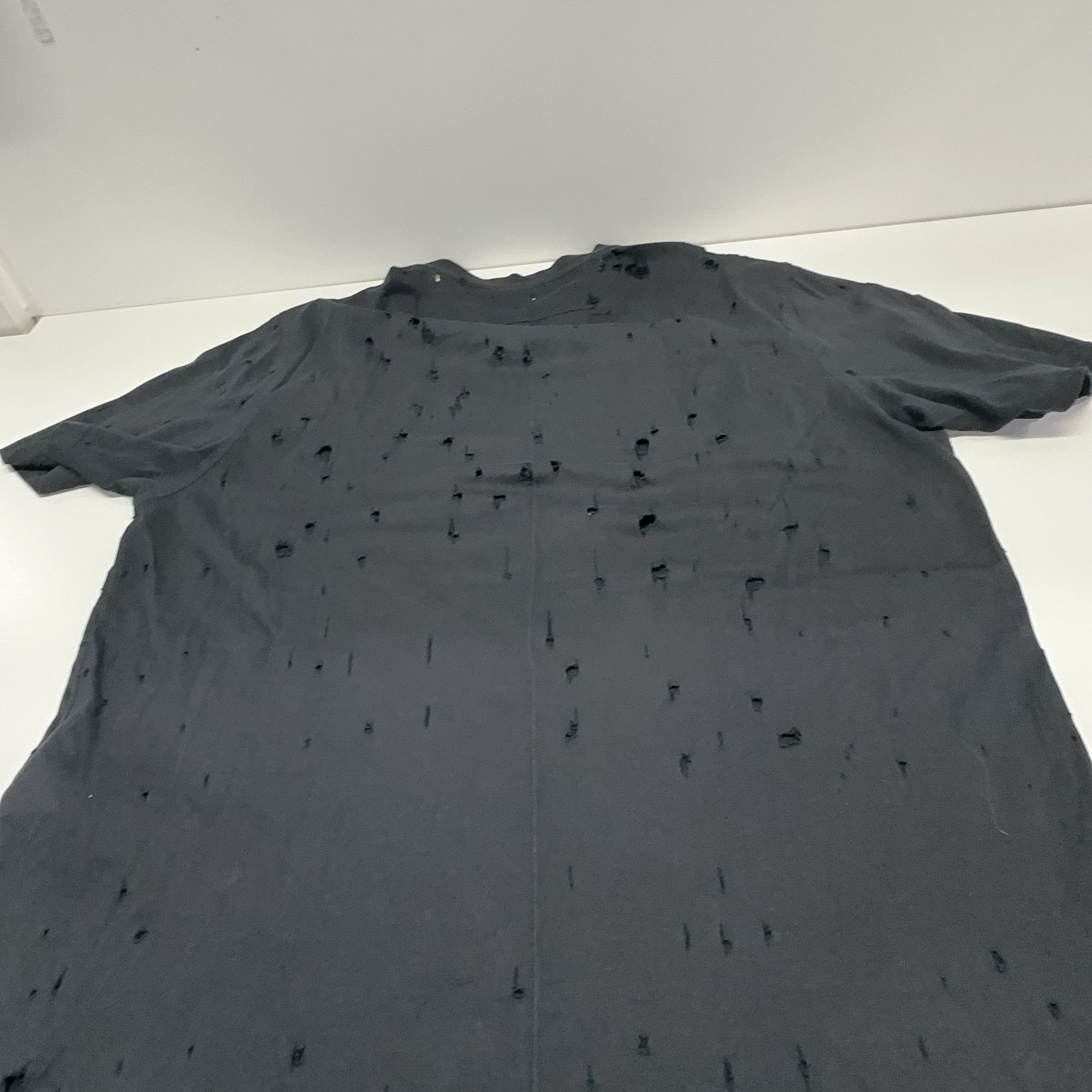 Givenchy Givenchy Distressed Logo T-Shirt Size M Size M / US 6-8 / IT 42-44 - 13 Thumbnail