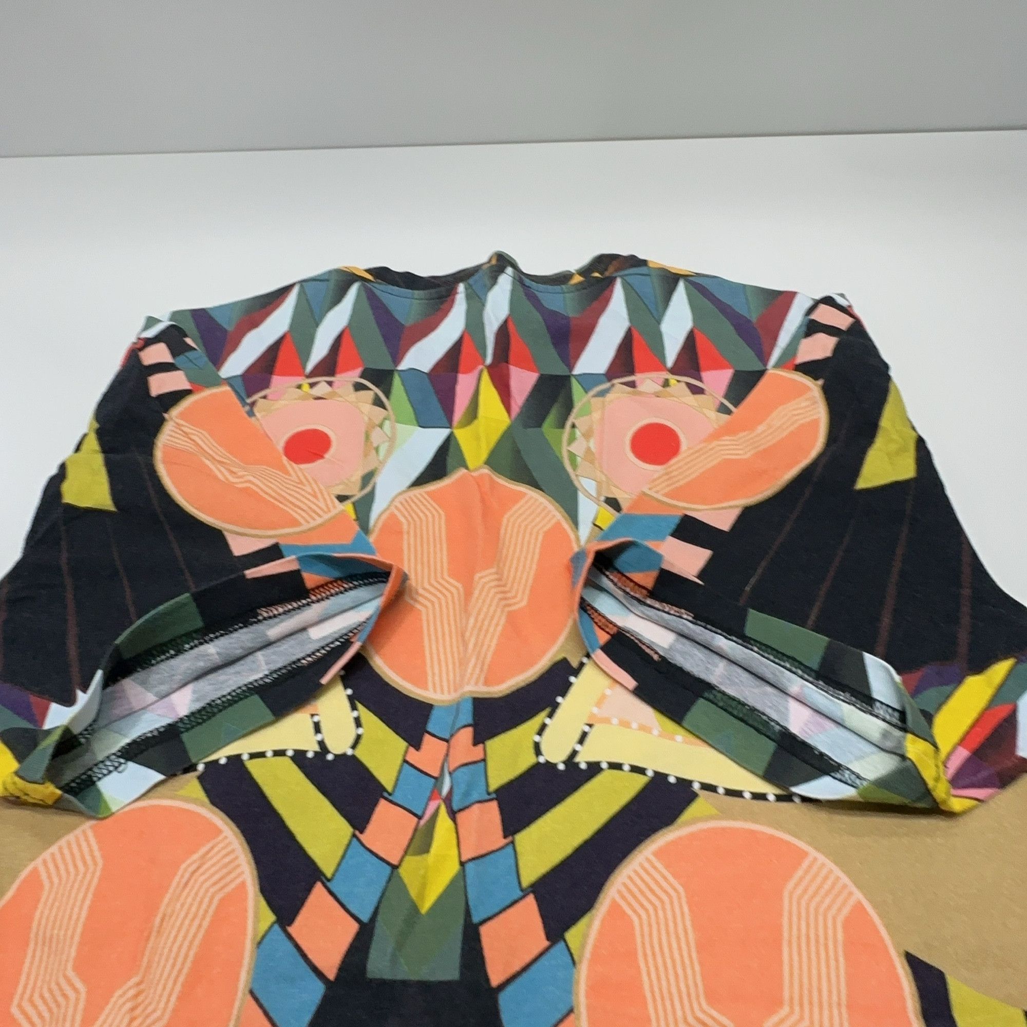 Givenchy Givenchy Geometric Graphic T-Shirt Size XS Size US XS / EU 42 / 0 - 11 Thumbnail
