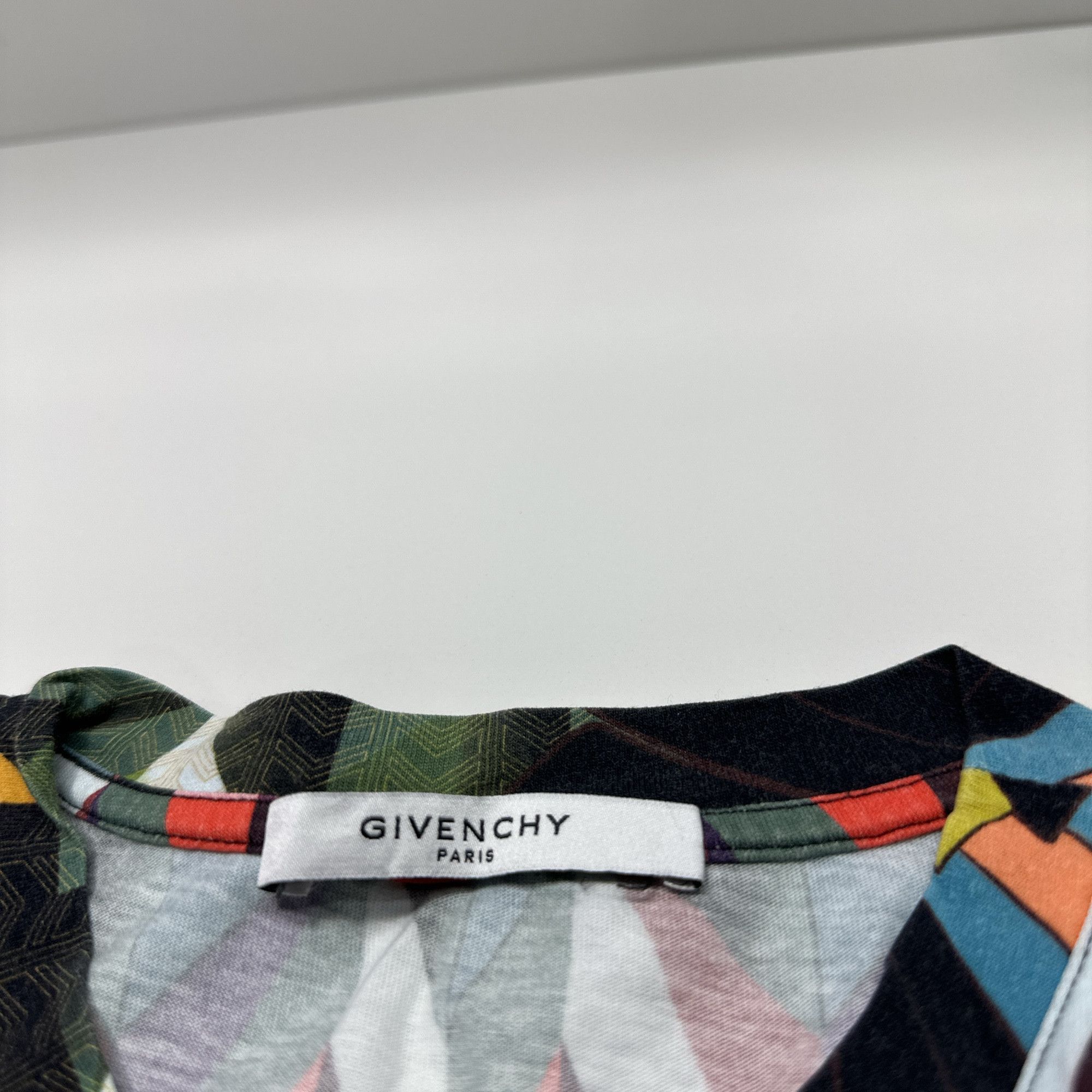 Givenchy Givenchy Geometric Graphic T-Shirt Size XS Size US XS / EU 42 / 0 - 3 Thumbnail