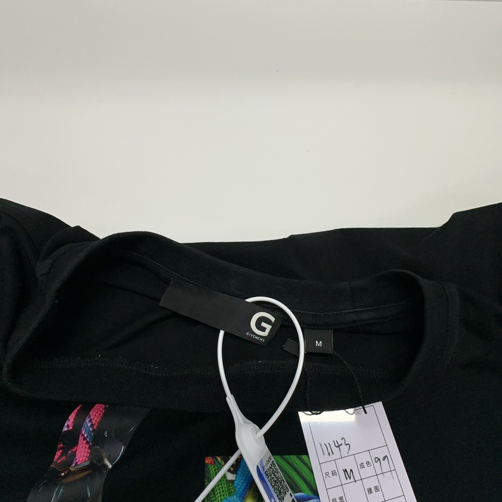 Givenchy Givenchy Logo Graphic T-Shirt Size M Size US M / EU 48-50 / 2 - 5 Thumbnail