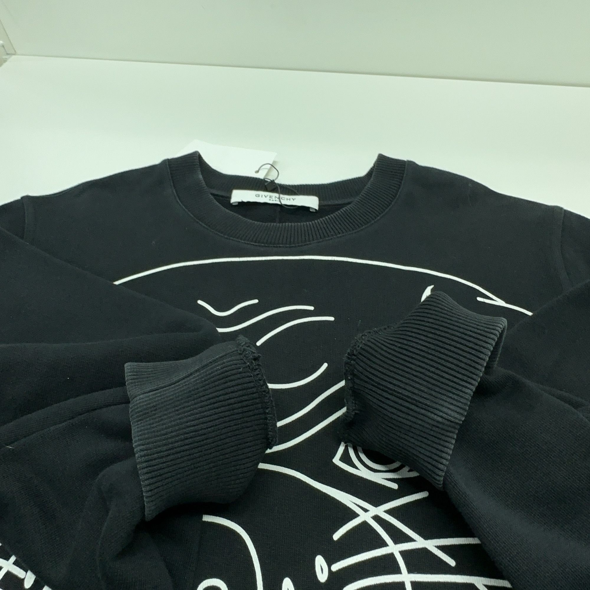 Givenchy Givenchy Graphic Sweatshirt Size XS Size US XS / EU 42 / 0 - 7 Thumbnail