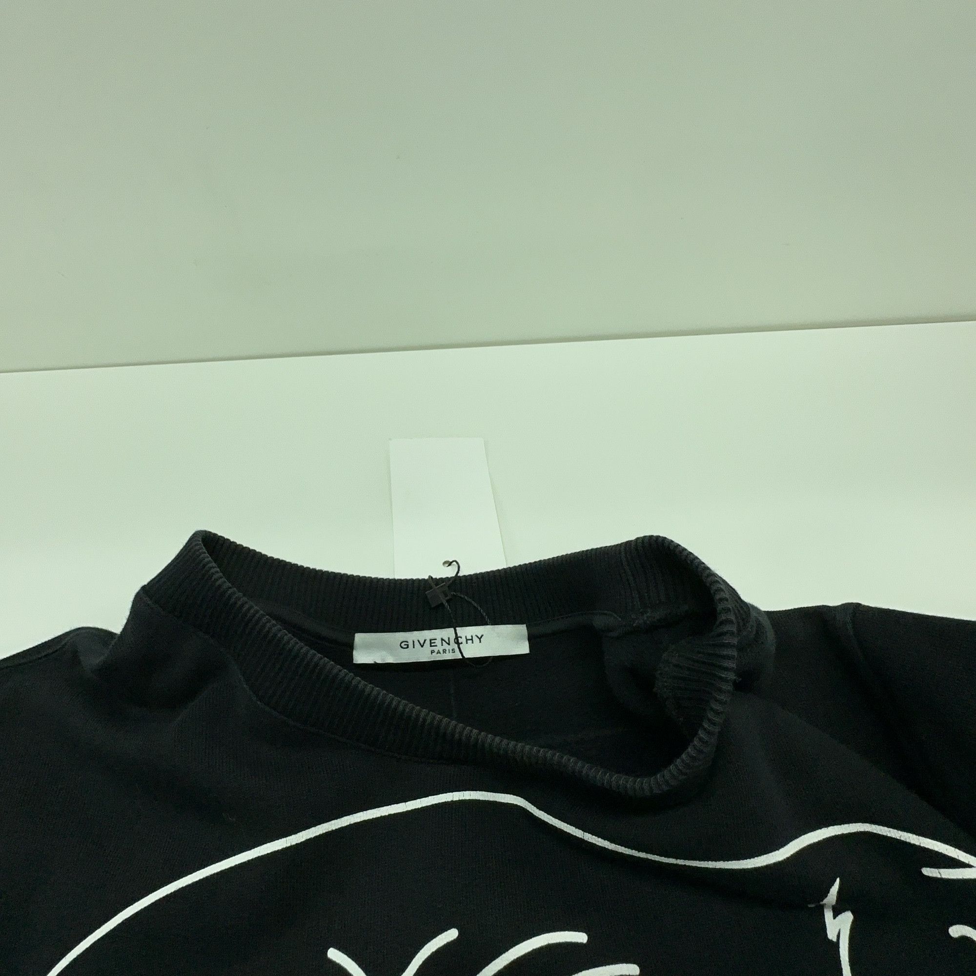 Givenchy Givenchy Graphic Sweatshirt Size XS Size US XS / EU 42 / 0 - 5 Thumbnail