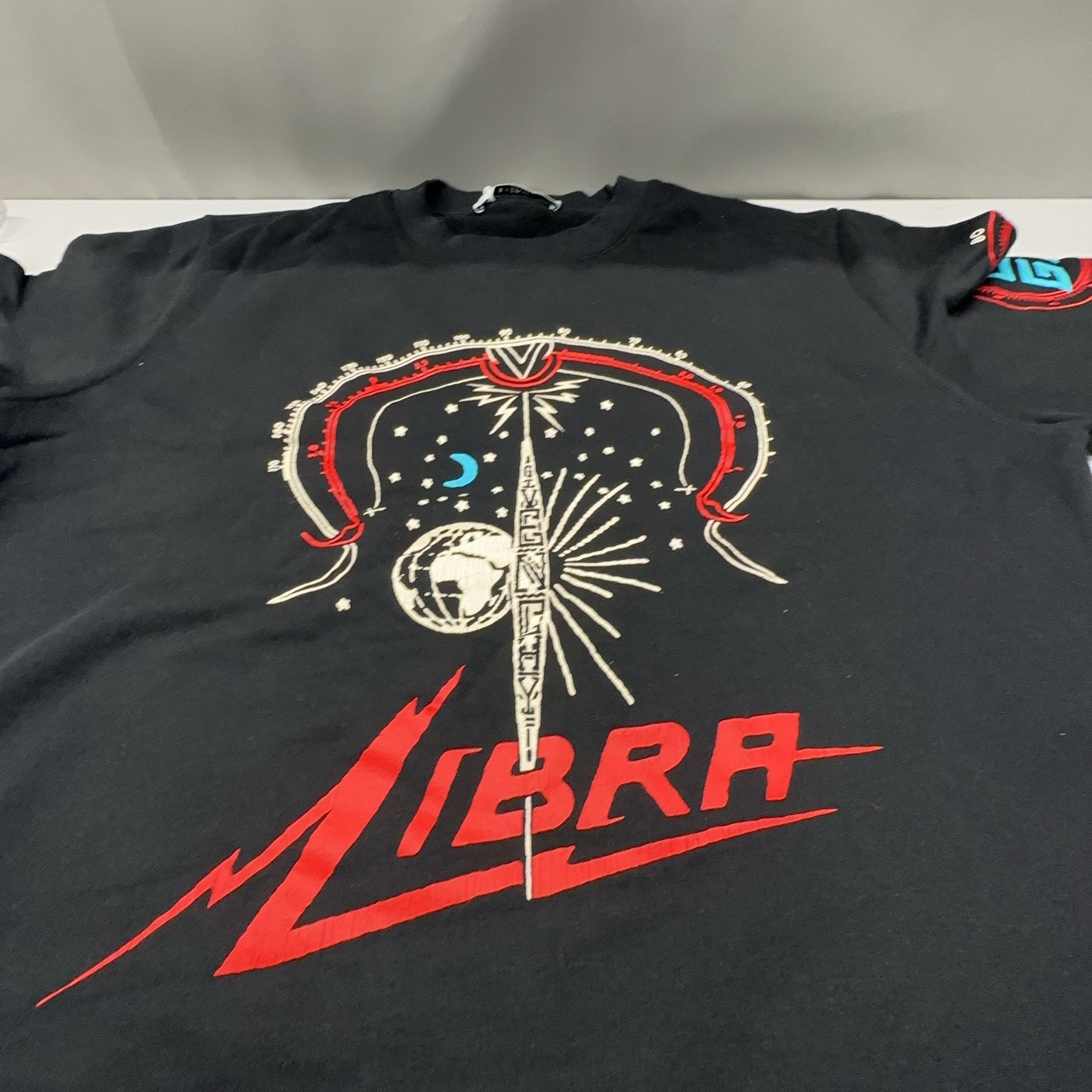 Givenchy Givenchy Libra Graphic Sweatshirt Size L Size US L / EU 52-54 / 3 - 6 Thumbnail