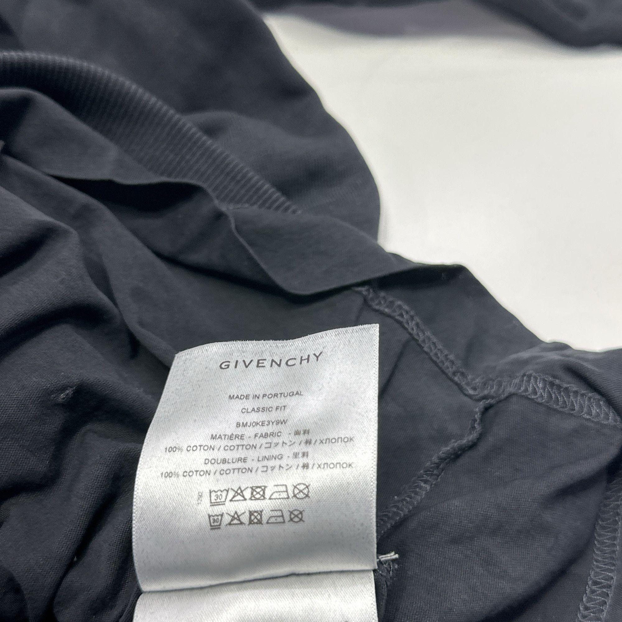 Givenchy Givenchy Distressed Logo Sweatshirt Size M Size US M / EU 48-50 / 2 - 6 Thumbnail