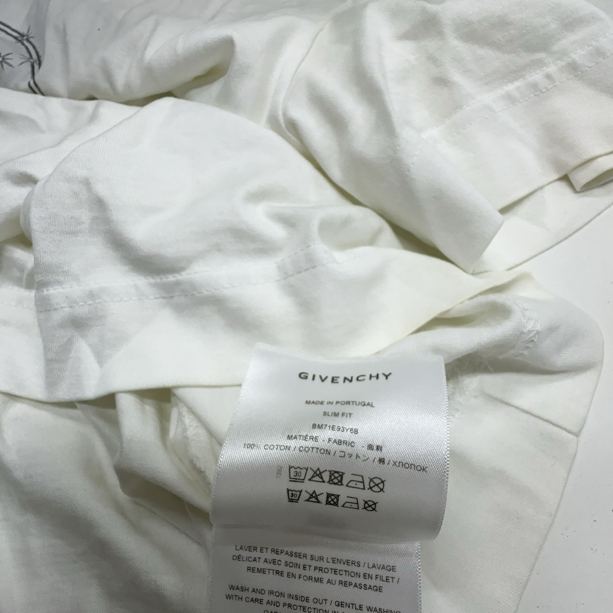 Givenchy Givenchy x Disney Castle T-Shirt Size M Size US M / EU 48-50 / 2 - 4 Thumbnail